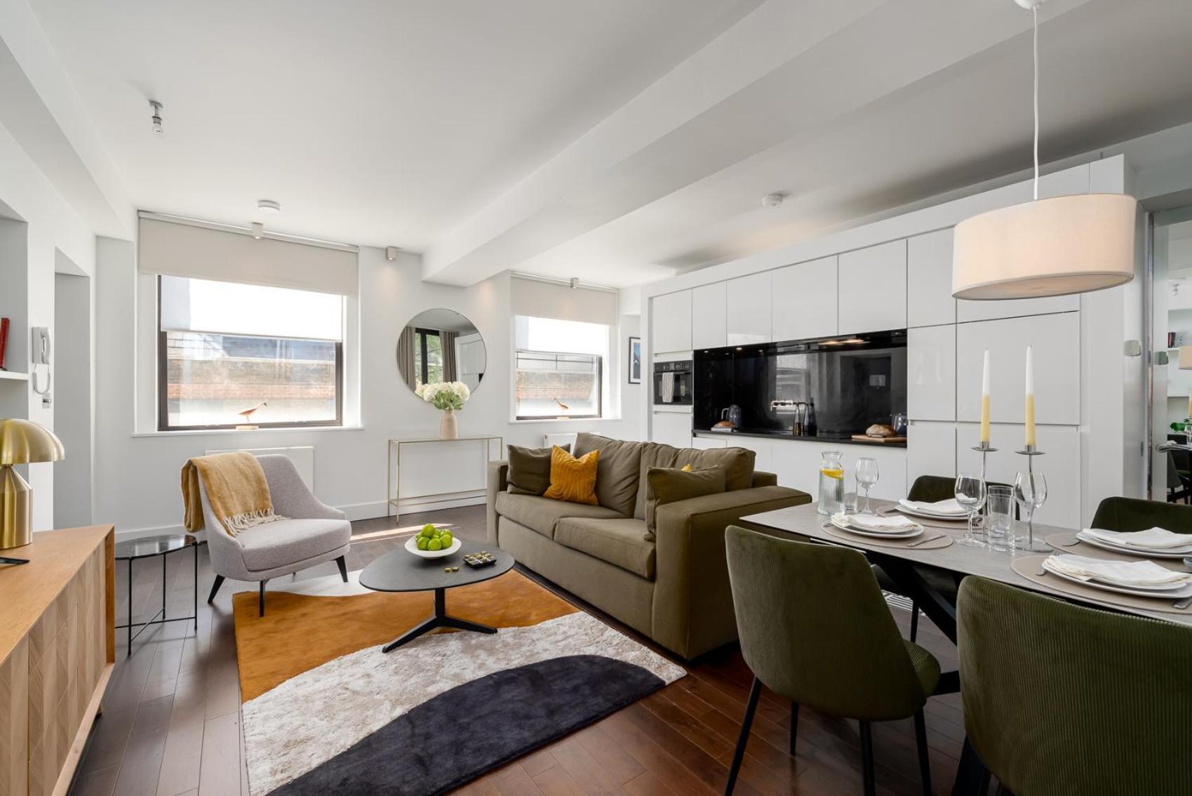 St Paul's I Your Apartment *