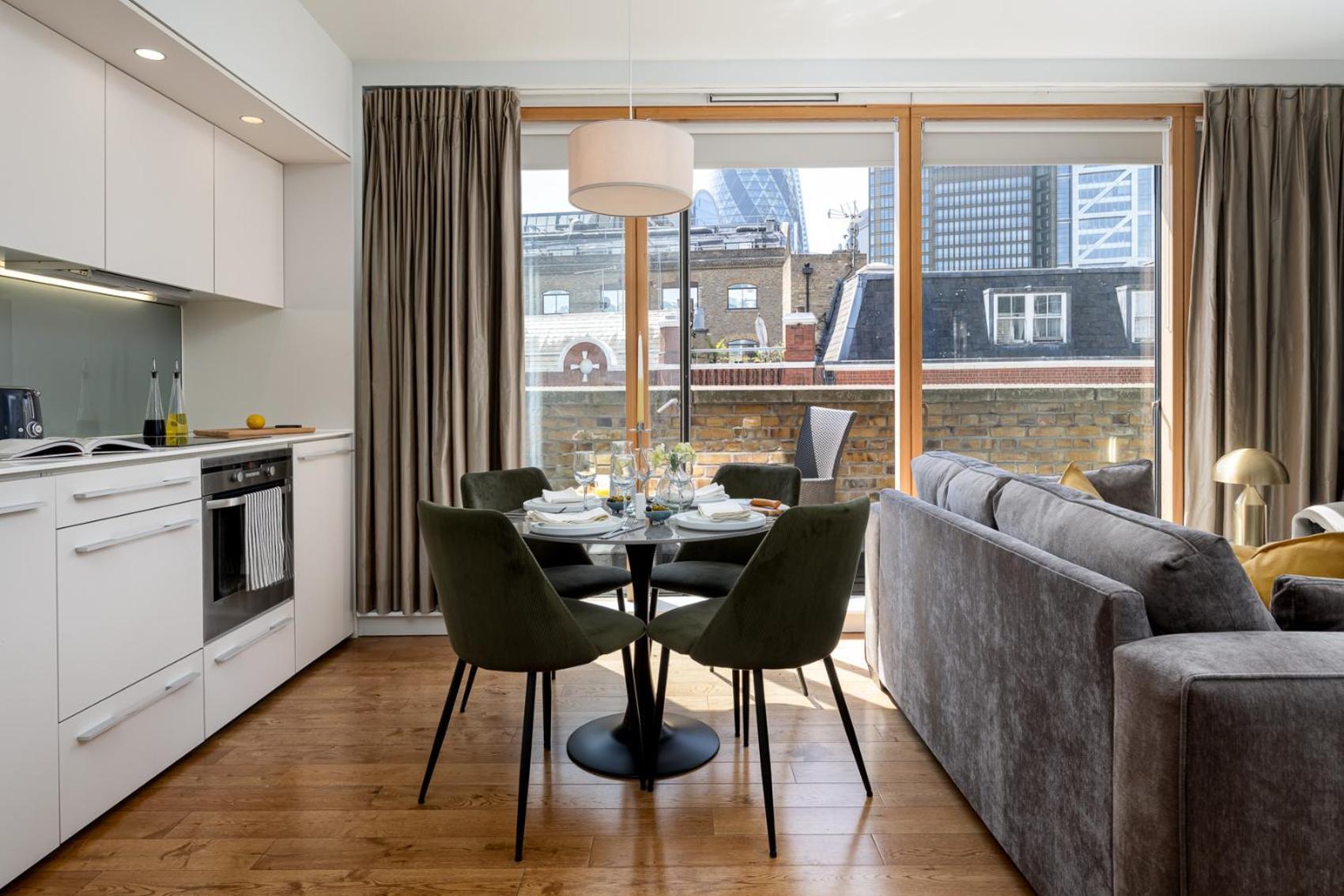 Liverpool Street I Your Apartment London
