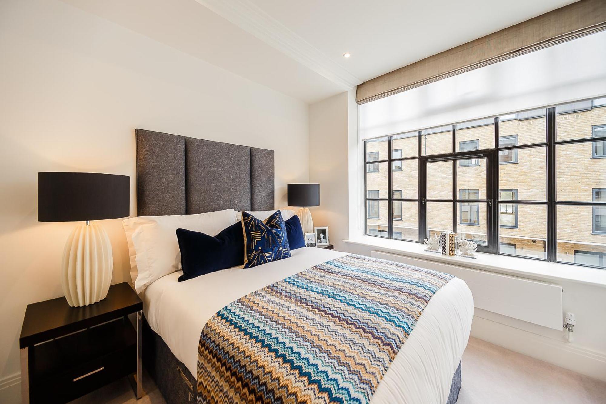 Palace Wharf Apartment *