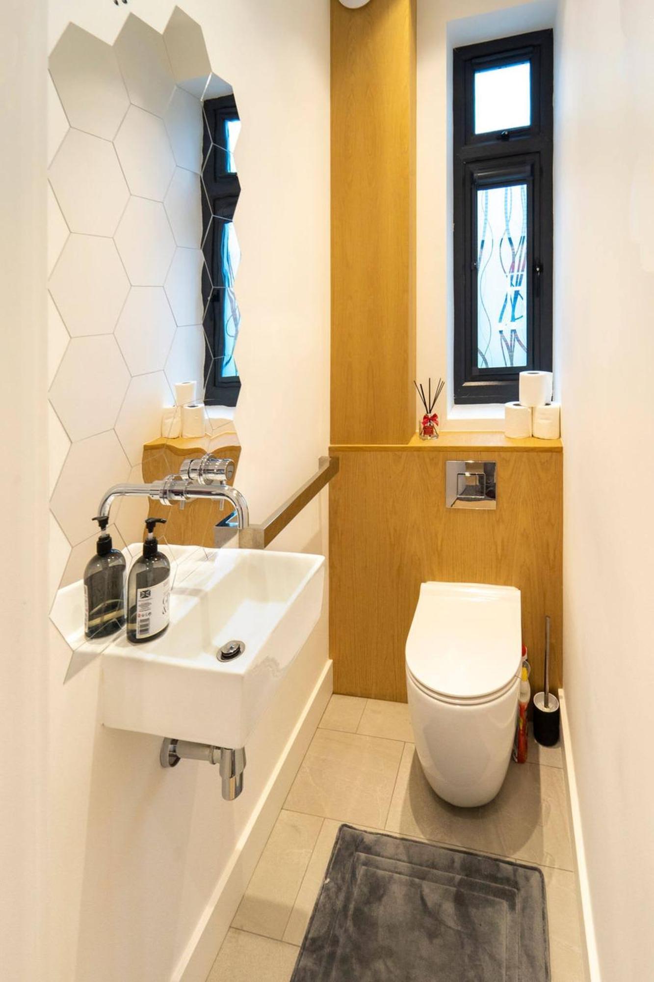 Modern Ealing Common Duplex * London