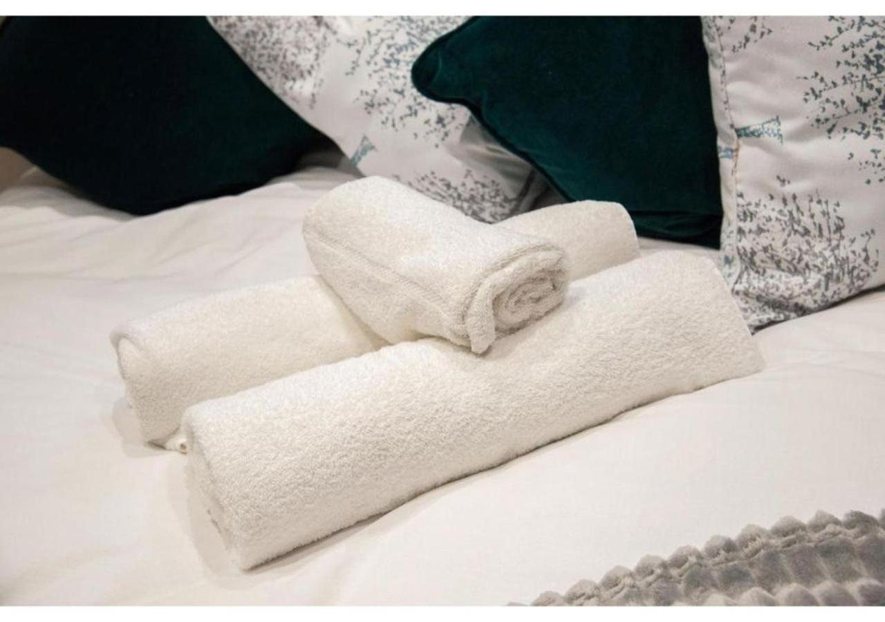 Serene Bliss: Perfect For 2 Londen