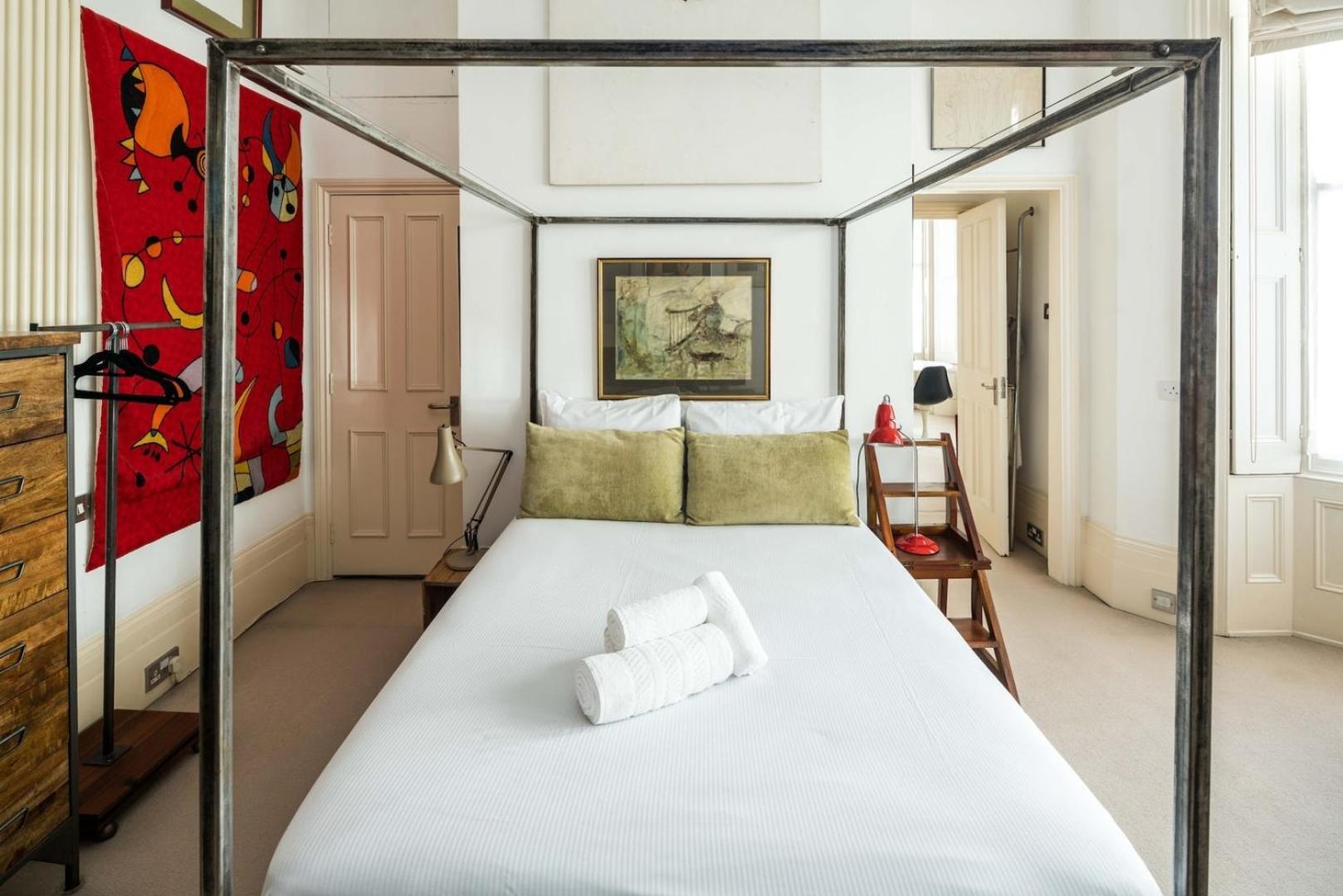 Sleek Simple & Peaceful 1bd Flat Kensington London