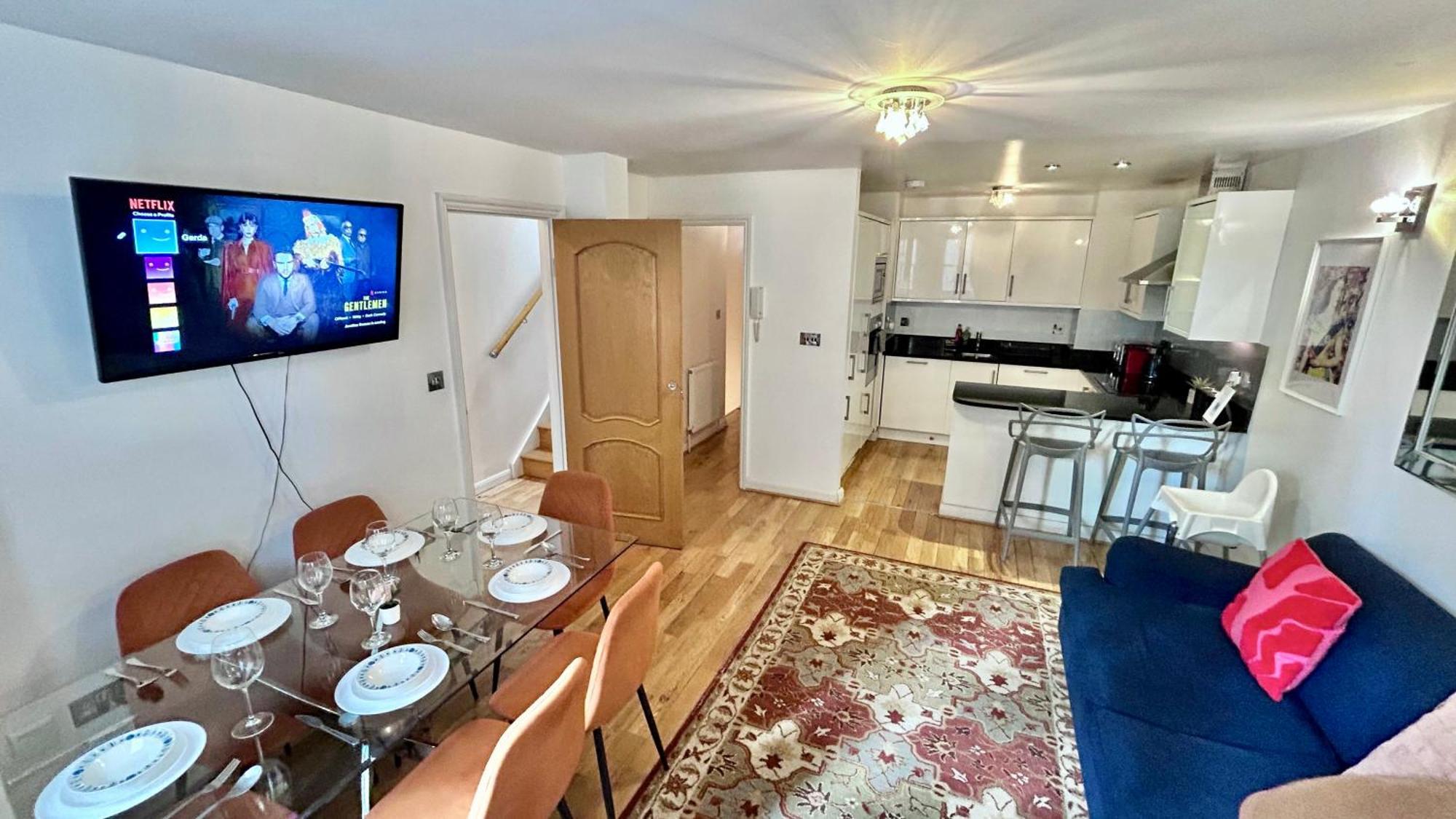 Detached House With Free Parking In Little Venice Near Paddington Hyde Park