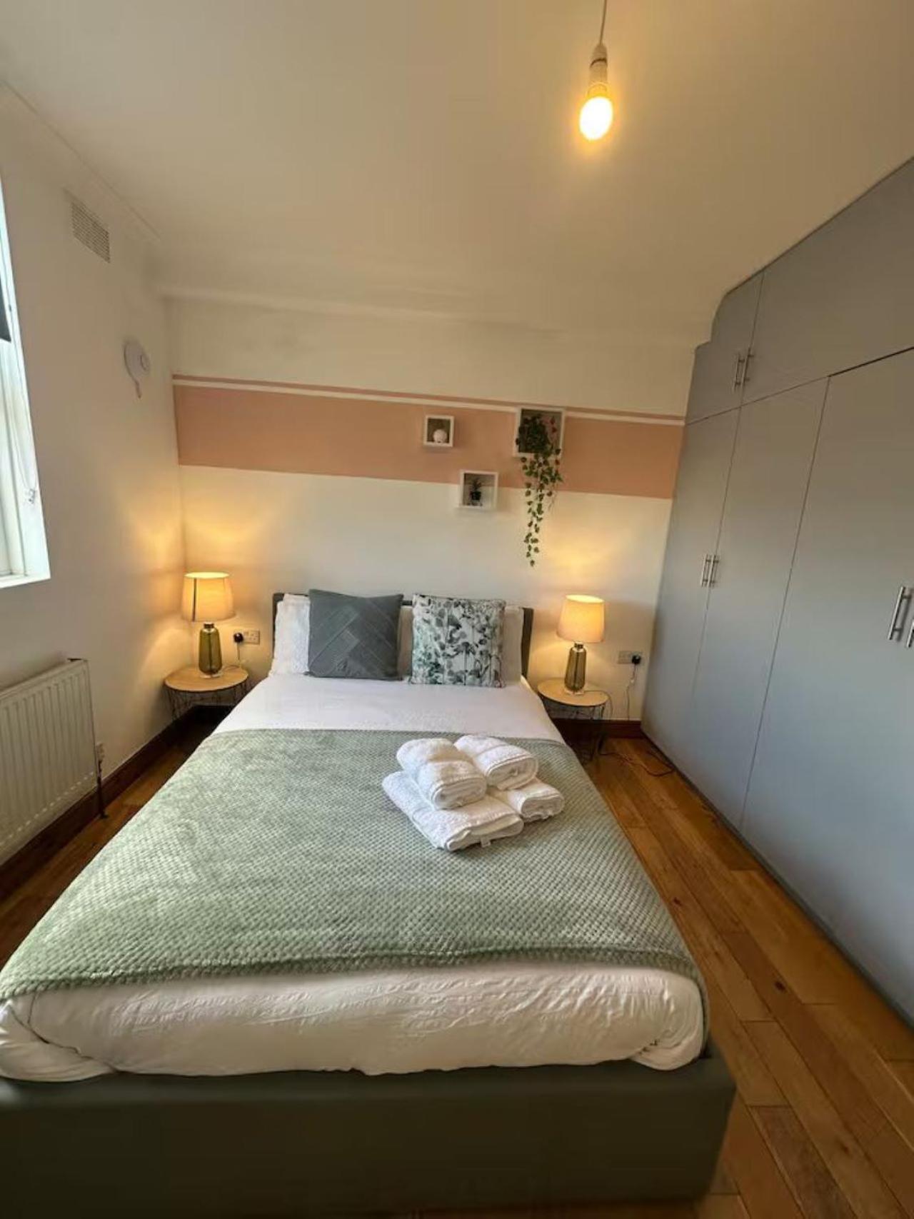 Cosy 1 Bedroom Flat Steps From Turnpike Ln Station