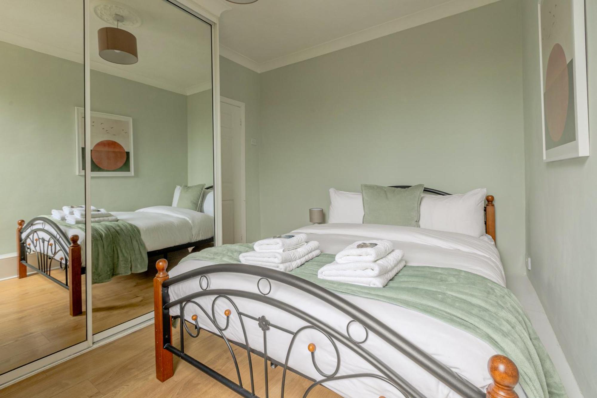 Stylish 3br Forest Gate With Garden Apartment London