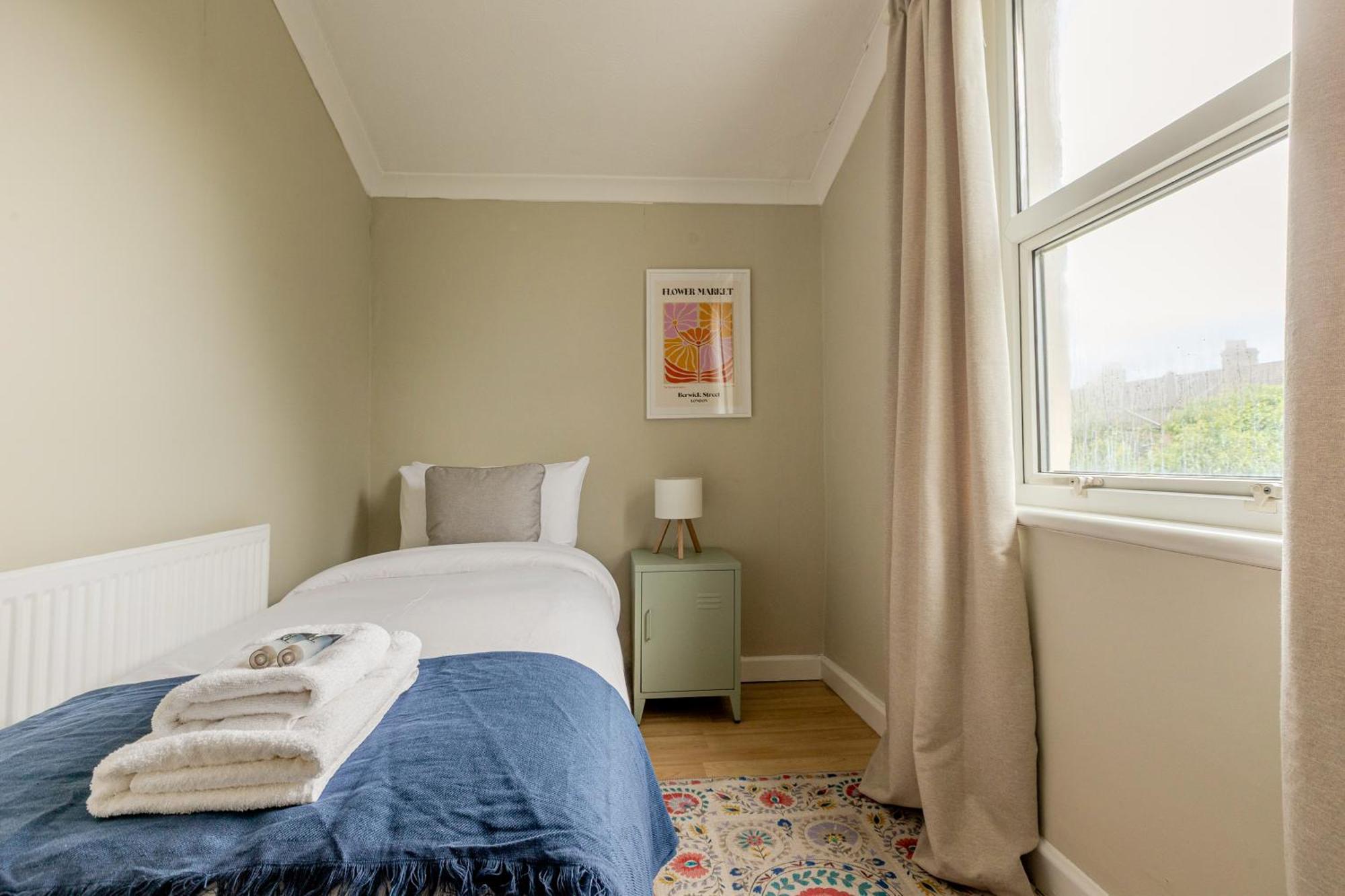 Stylish 3br Forest Gate With Garden * London