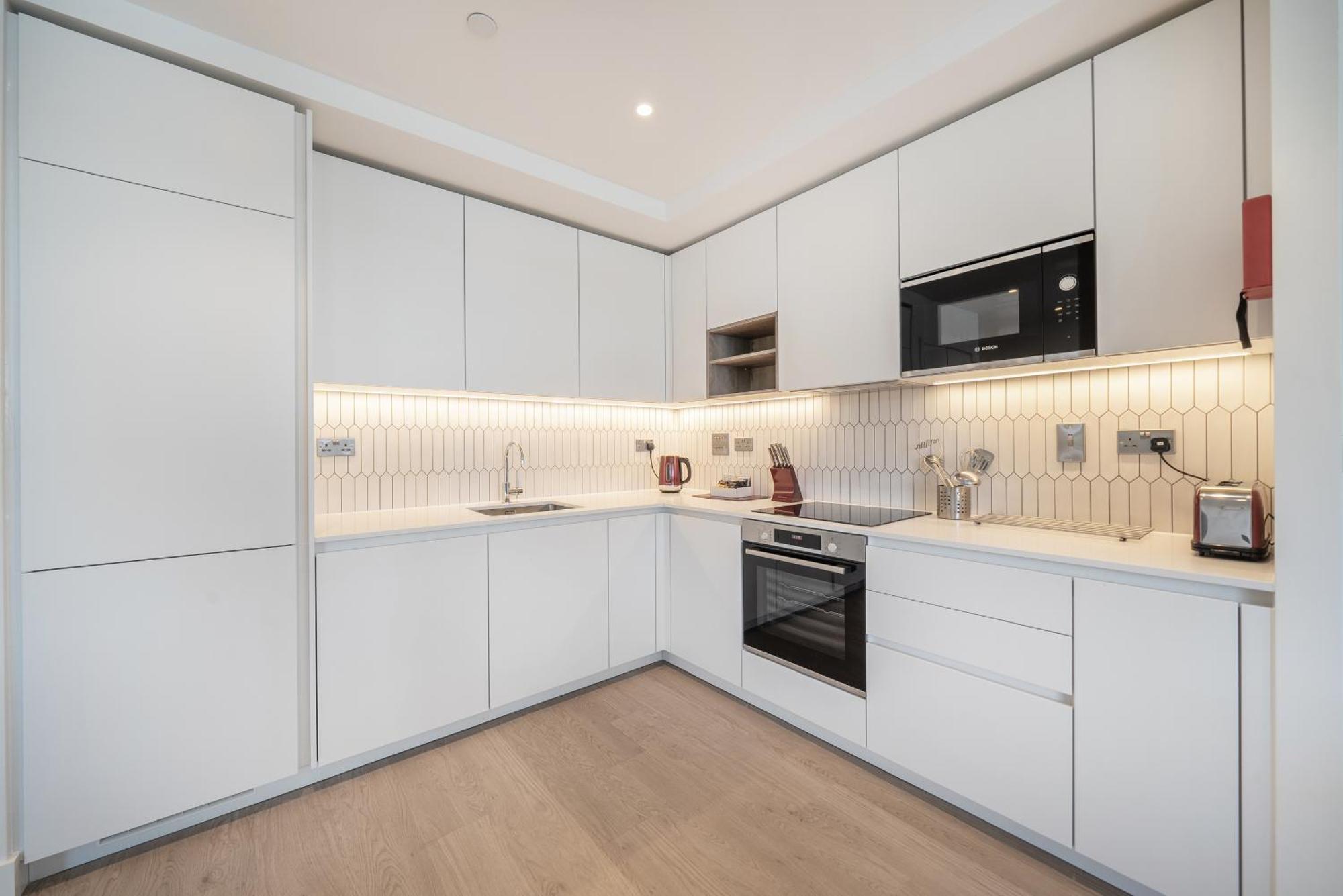 Roomspace Serviced -oasis Way Apartment