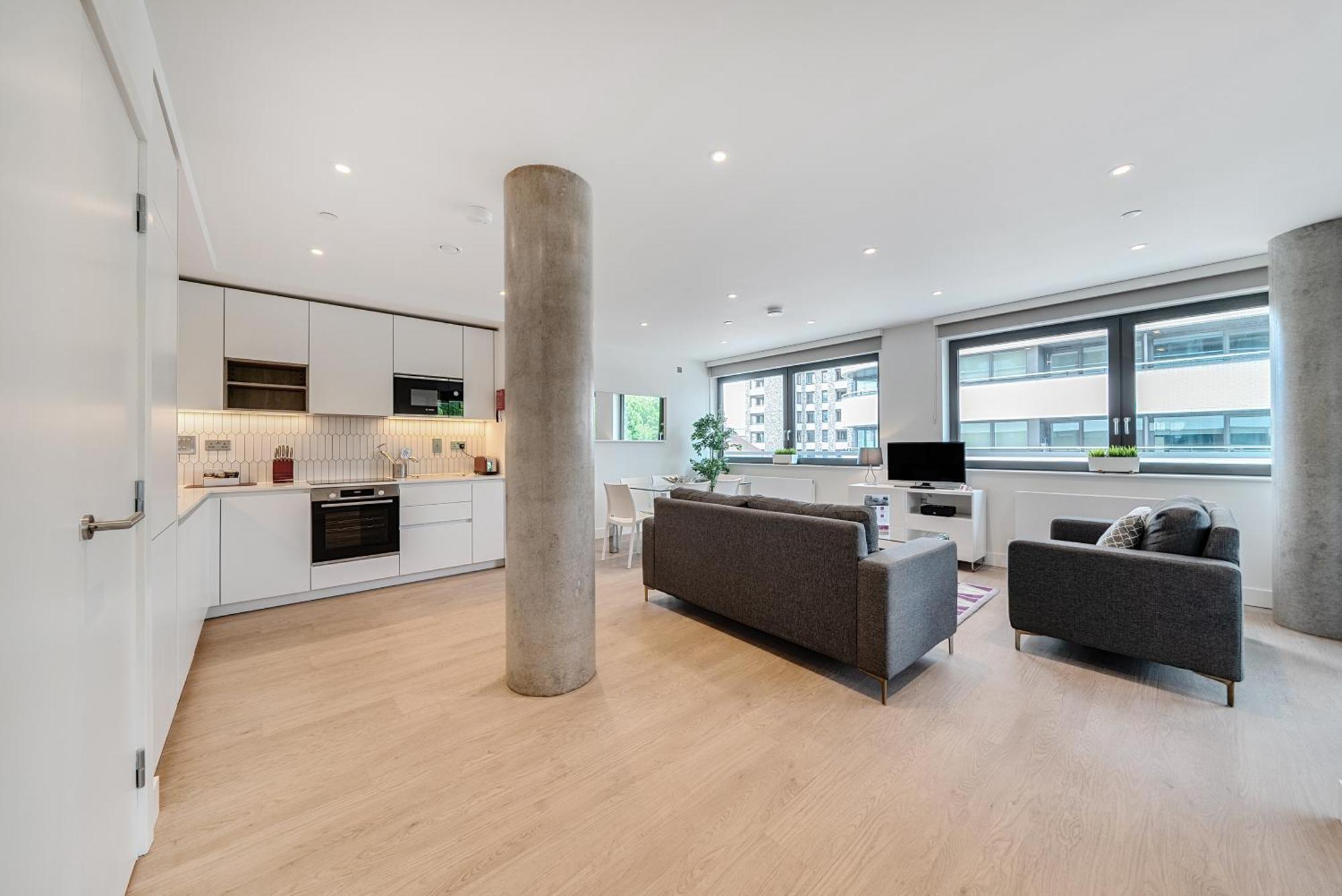 Roomspace Serviced -oasis Way * London