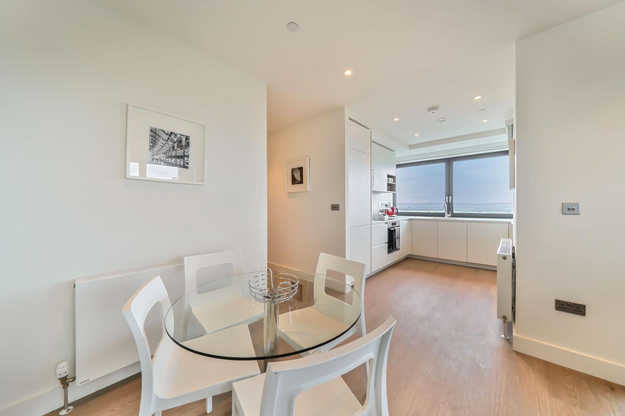 Roomspace Serviced -oasis Way *