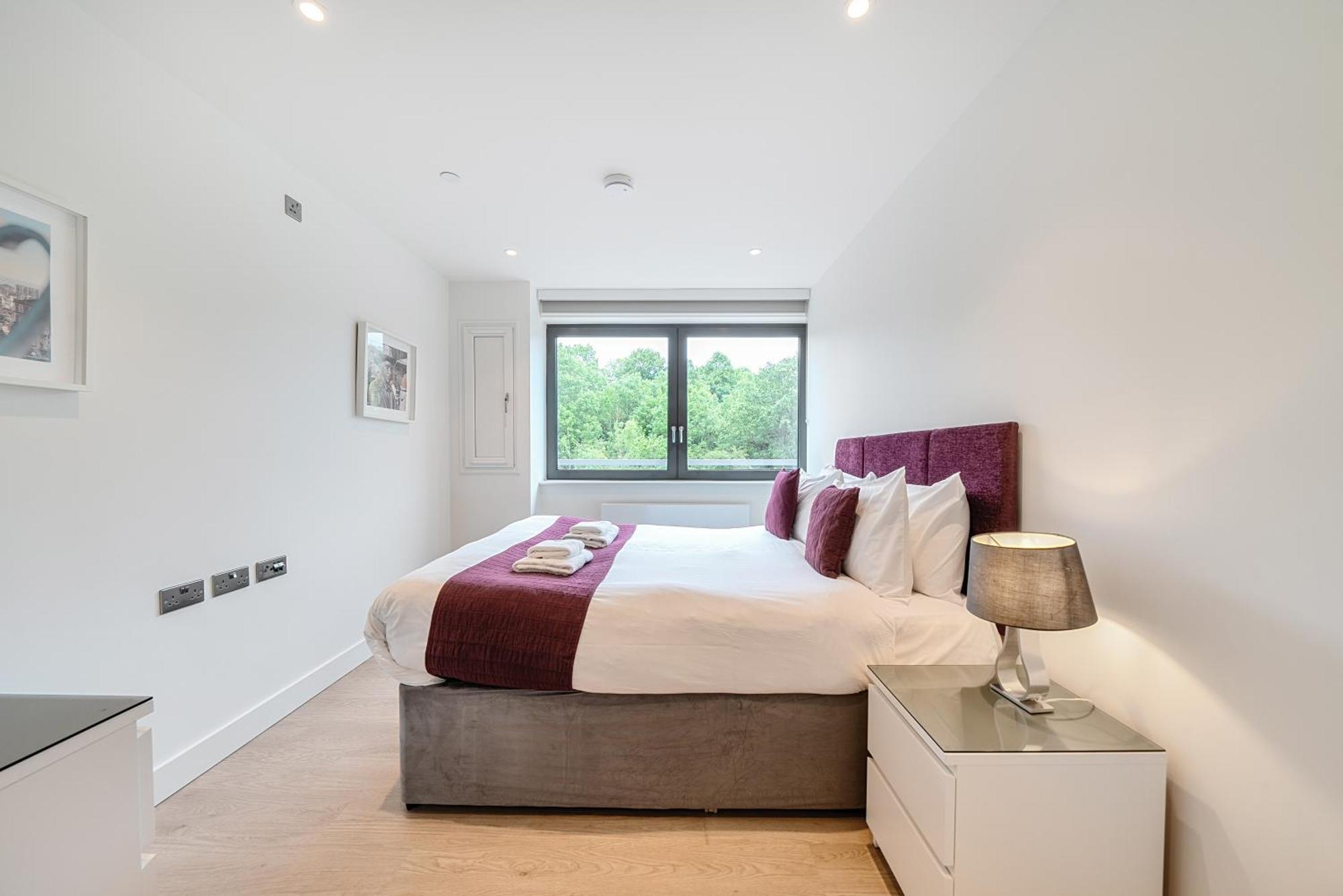 Roomspace Serviced -oasis Way