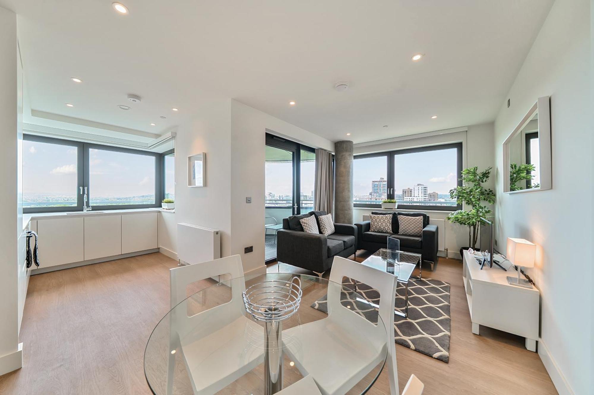Roomspace Serviced -oasis Way London