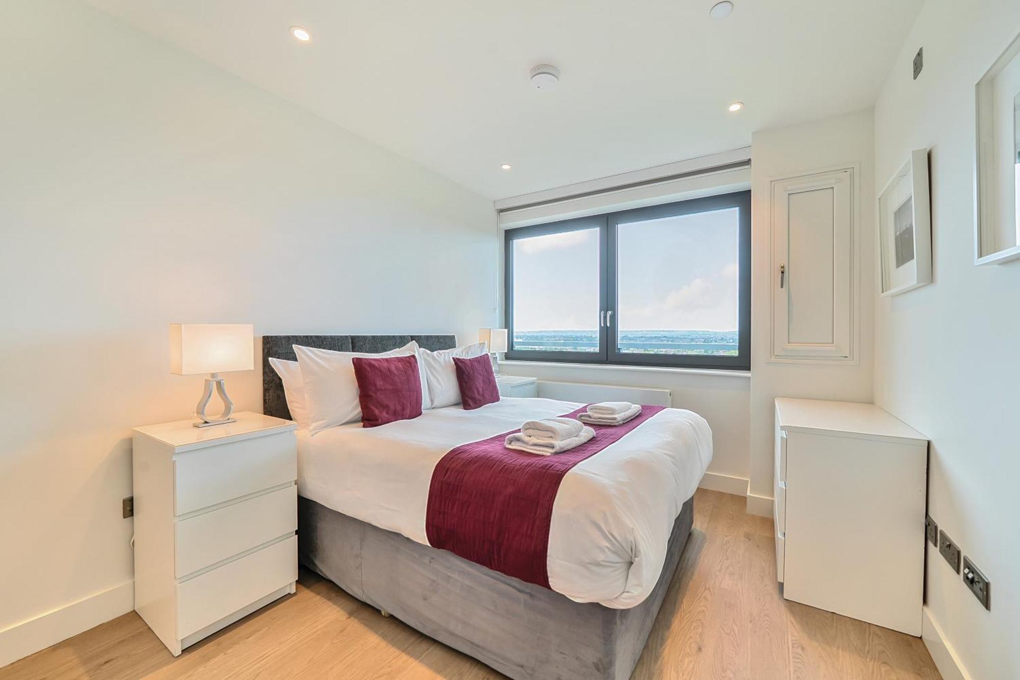 Roomspace Serviced -oasis Way *