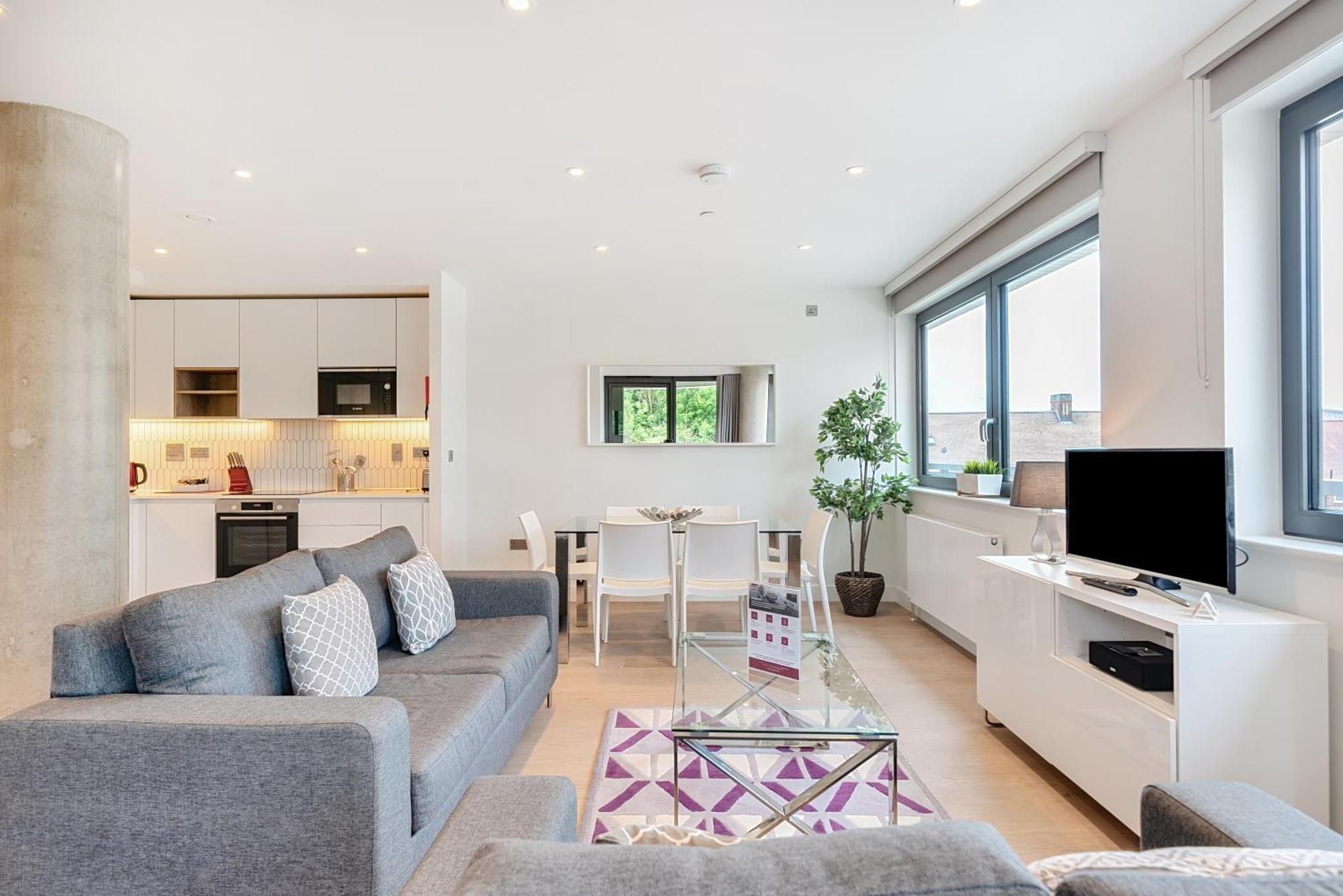 Roomspace Serviced -oasis Way London