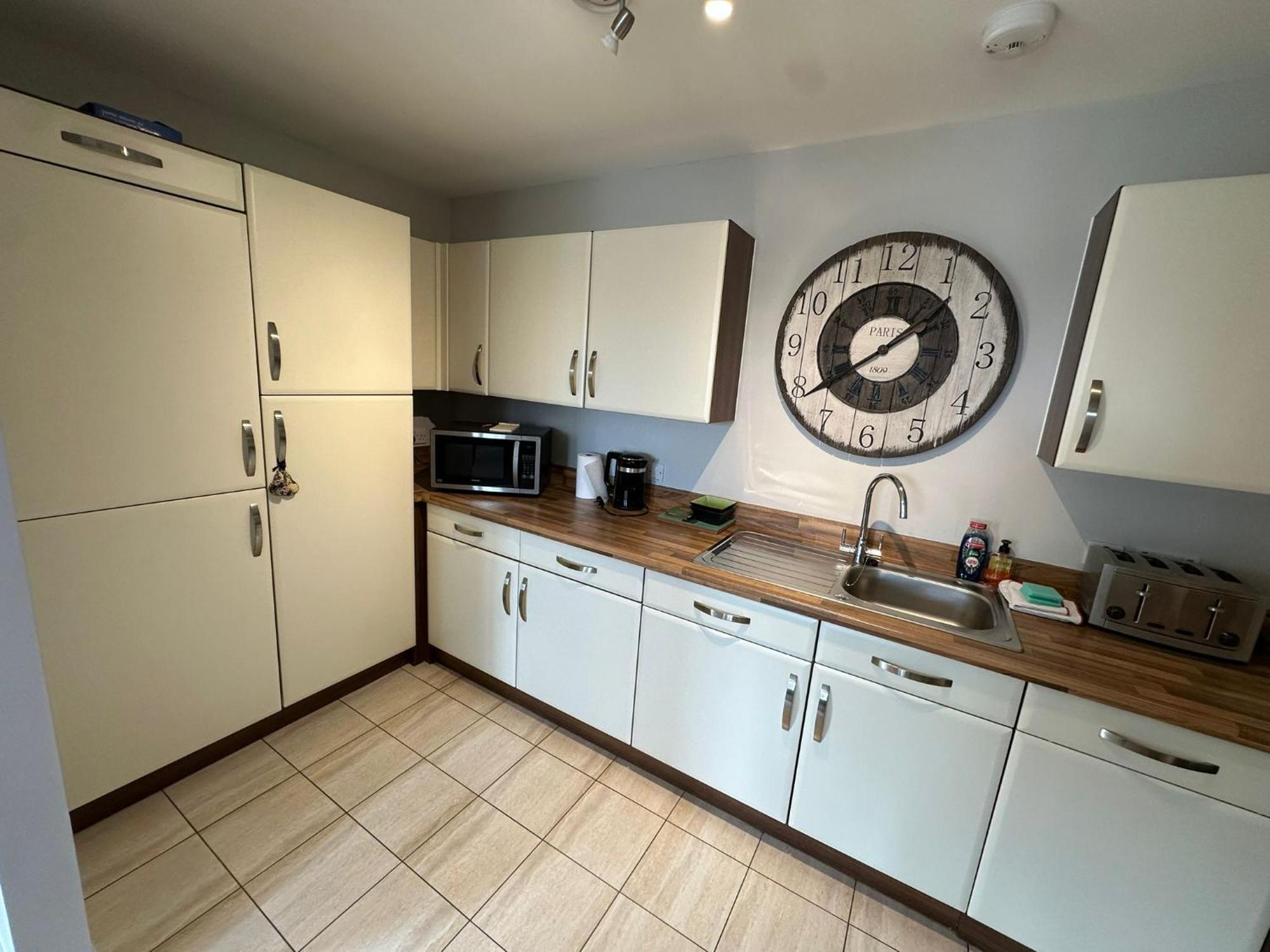Apartment Comfortable Two Bedroom Flat For 6 People's London
