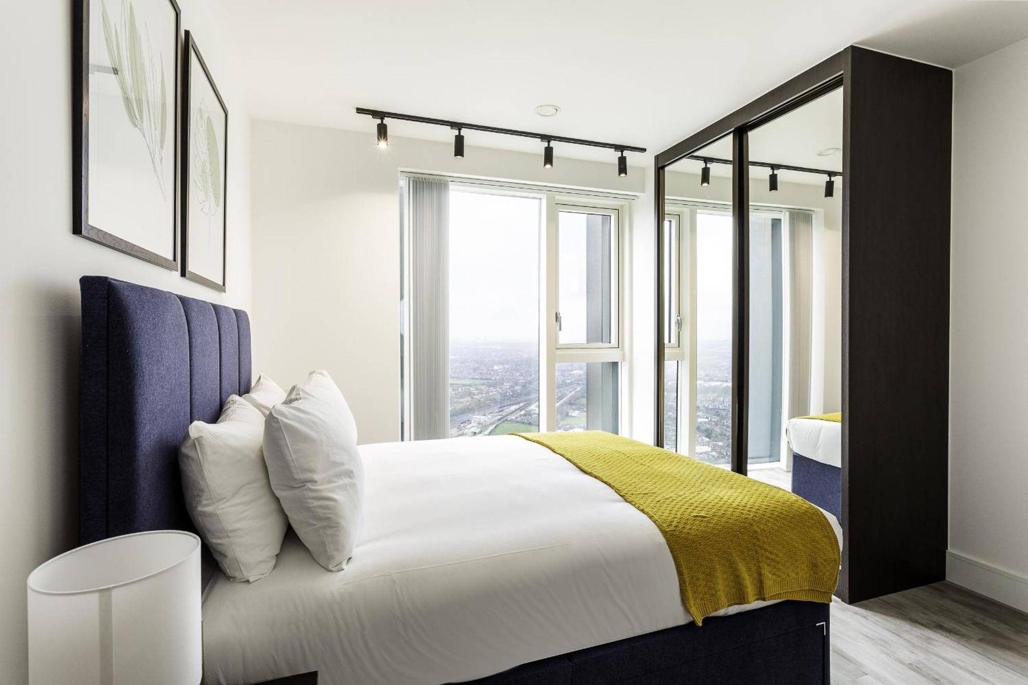North Acton Xii - 2 Bedrooms - 2 Bathrooms - Balcony Apartment