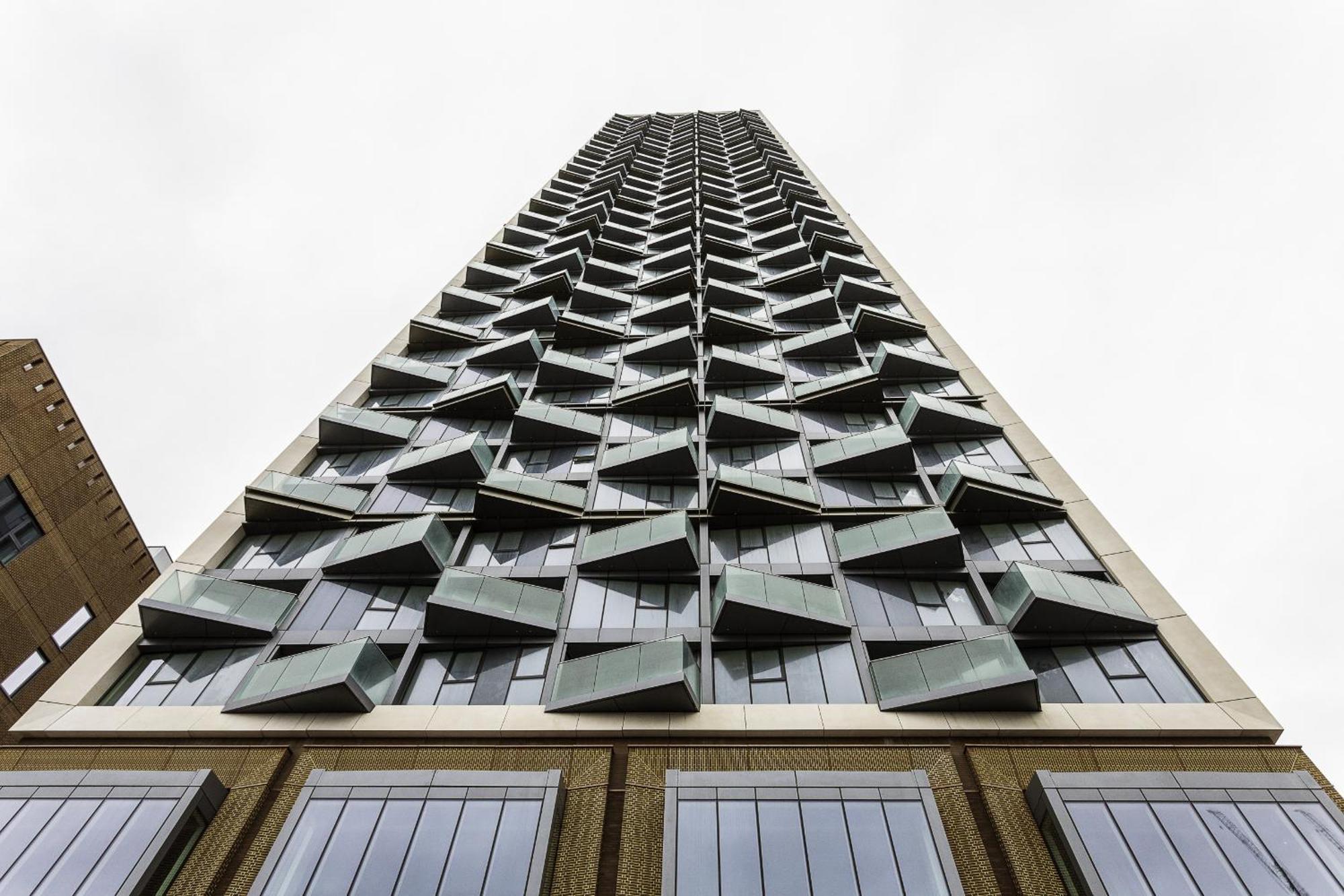 North Acton X - 2 Bedrooms - 2 Bathrooms - Balcony Leilighet *