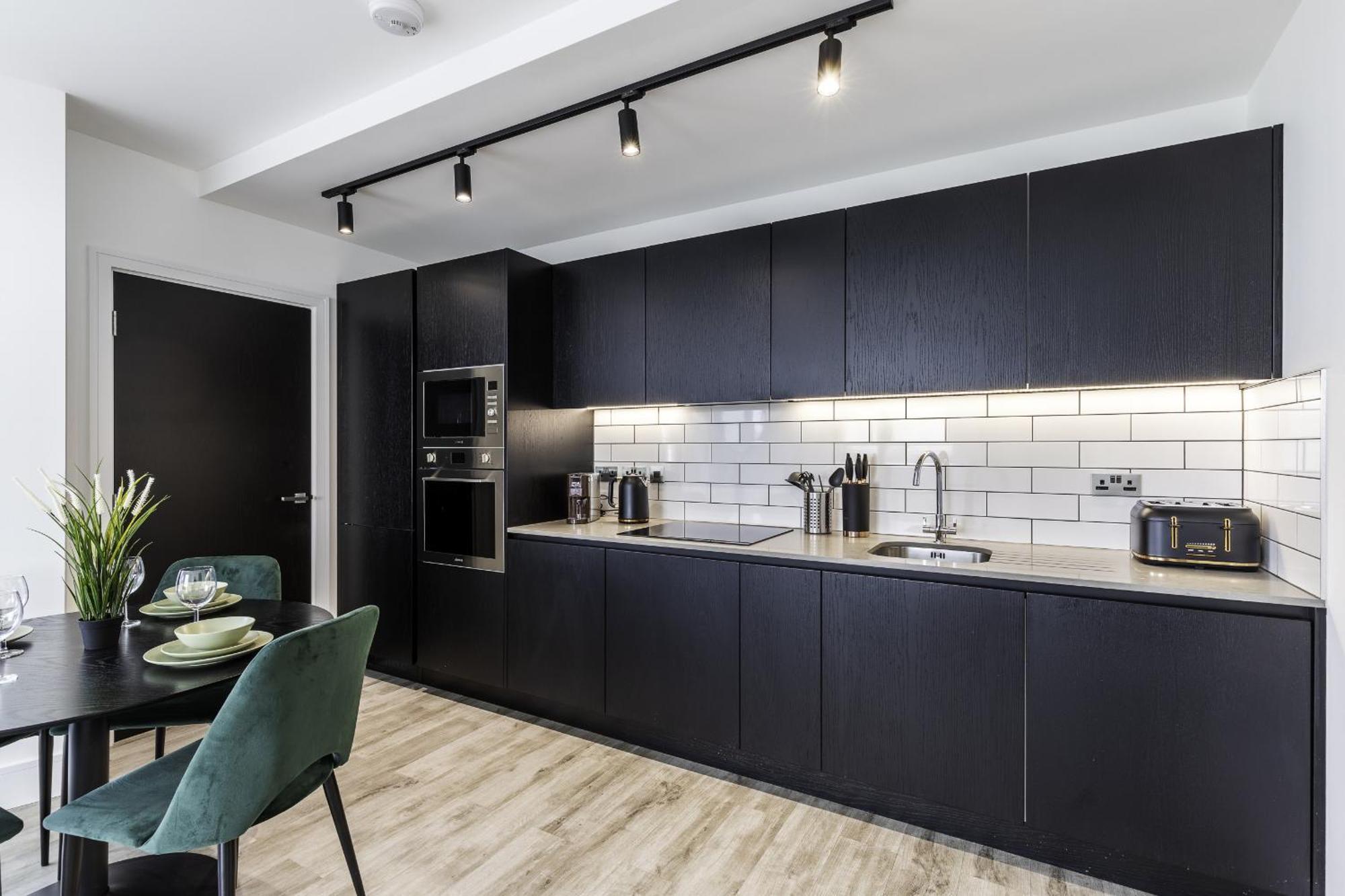 North Acton X - 2 Bedrooms - 2 Bathrooms - Balcony London