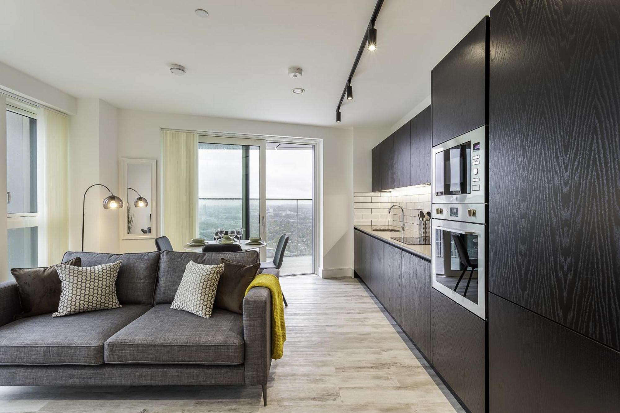 North Acton Ii - 2 Bedrooms - 2 Bathrooms - Balcony Apartment *