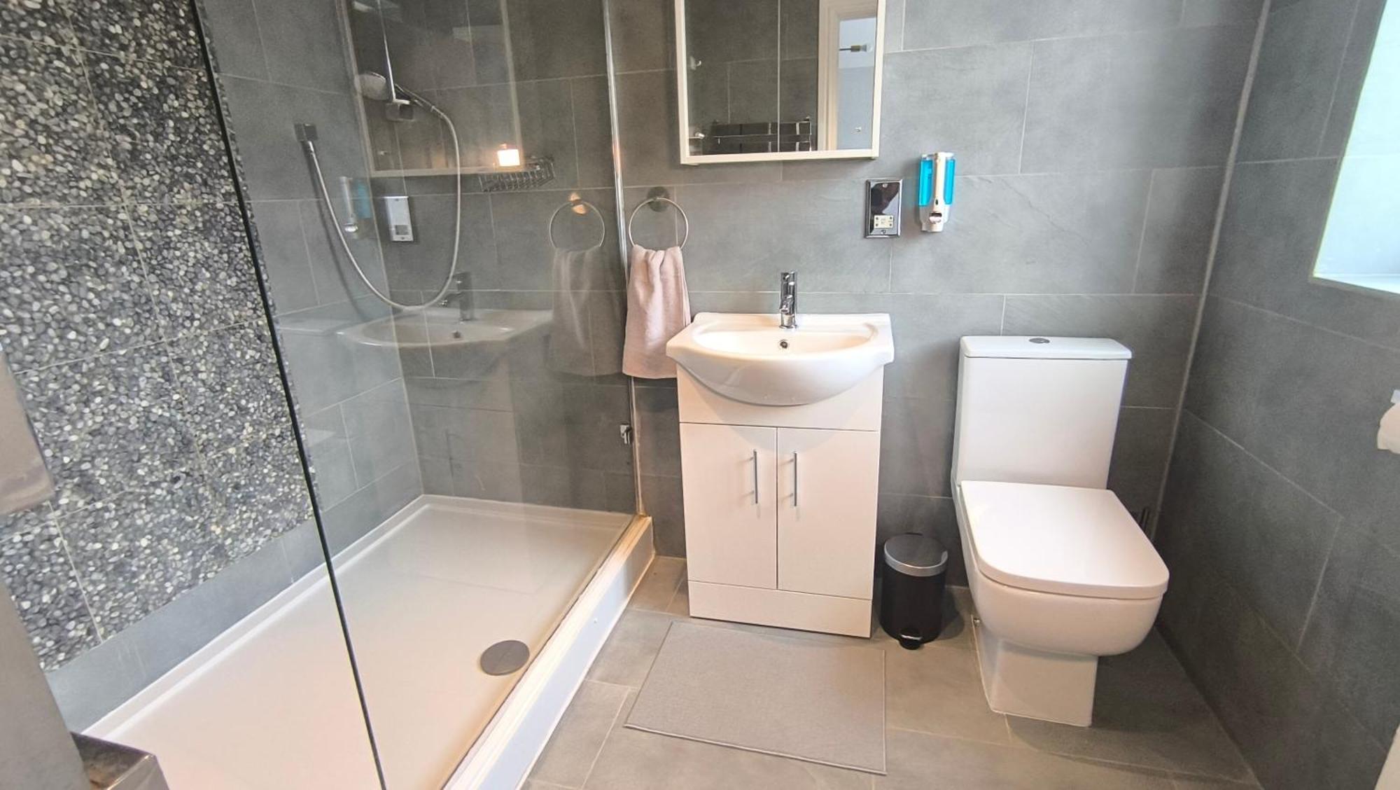 Fully Equipped Parkside 5min From Colliers Wood Station R4 Apartment