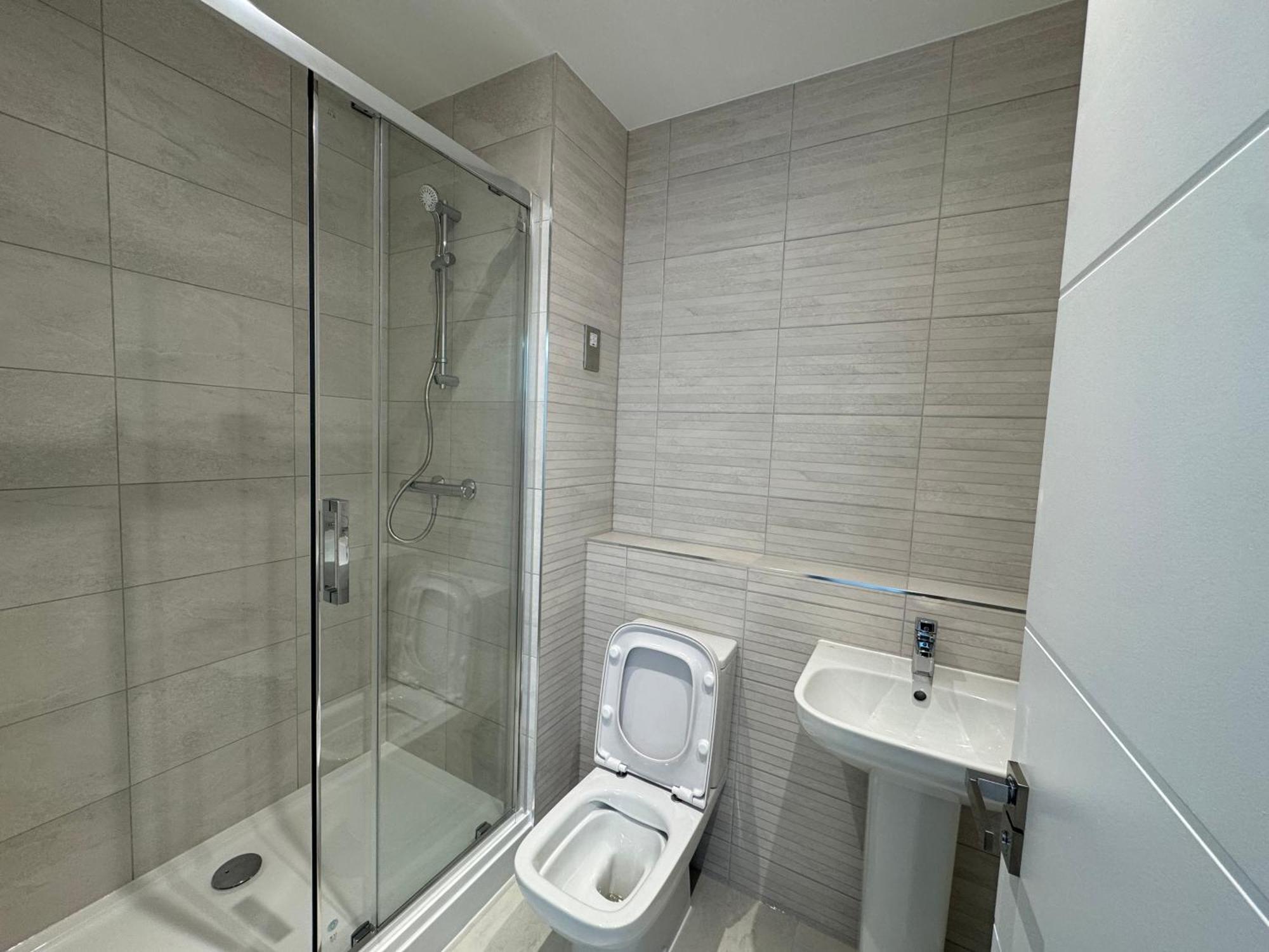 Apartment Riverview 2bedroom 2bathoom Airport London
