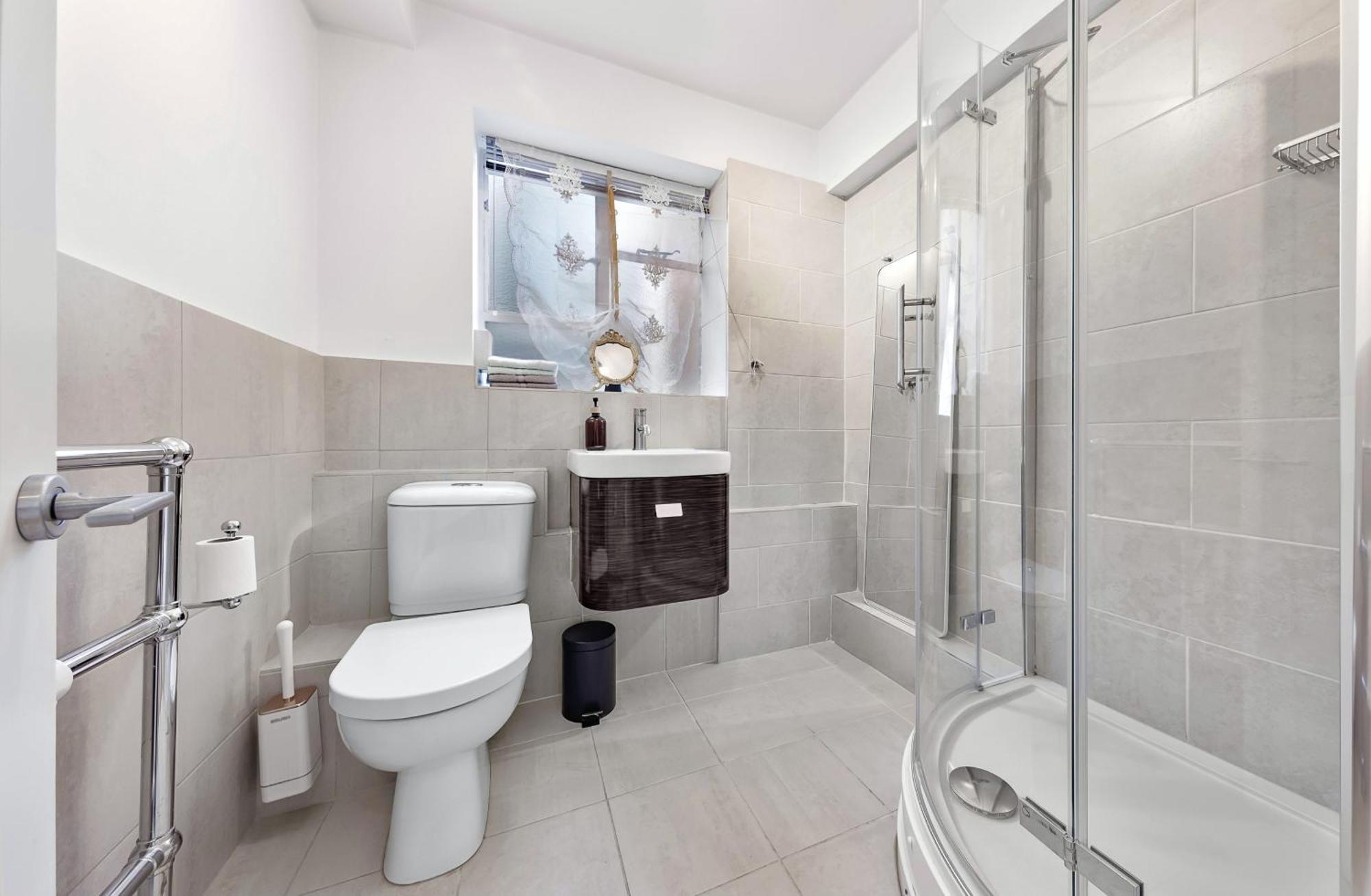 Fabulous With Terrace By Harrods Apartment