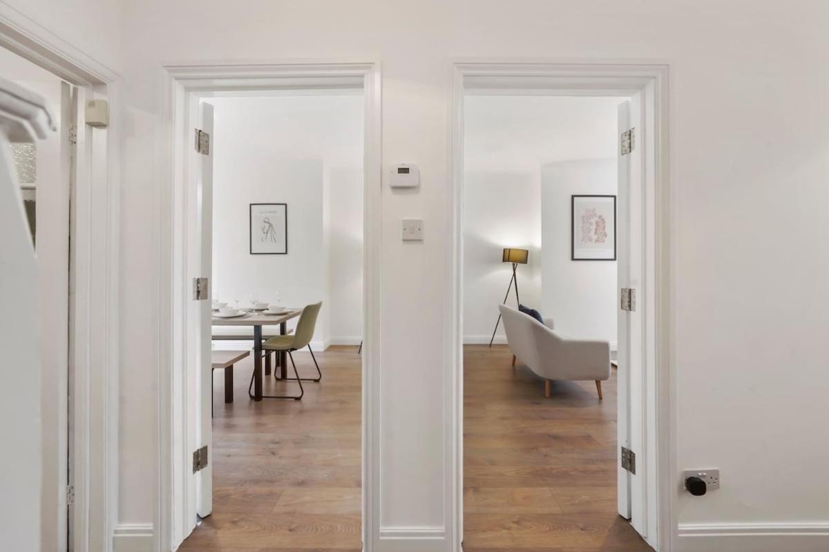 4 Bedroom House Free Parking 5mins Walk To Kensal Rise Apartment