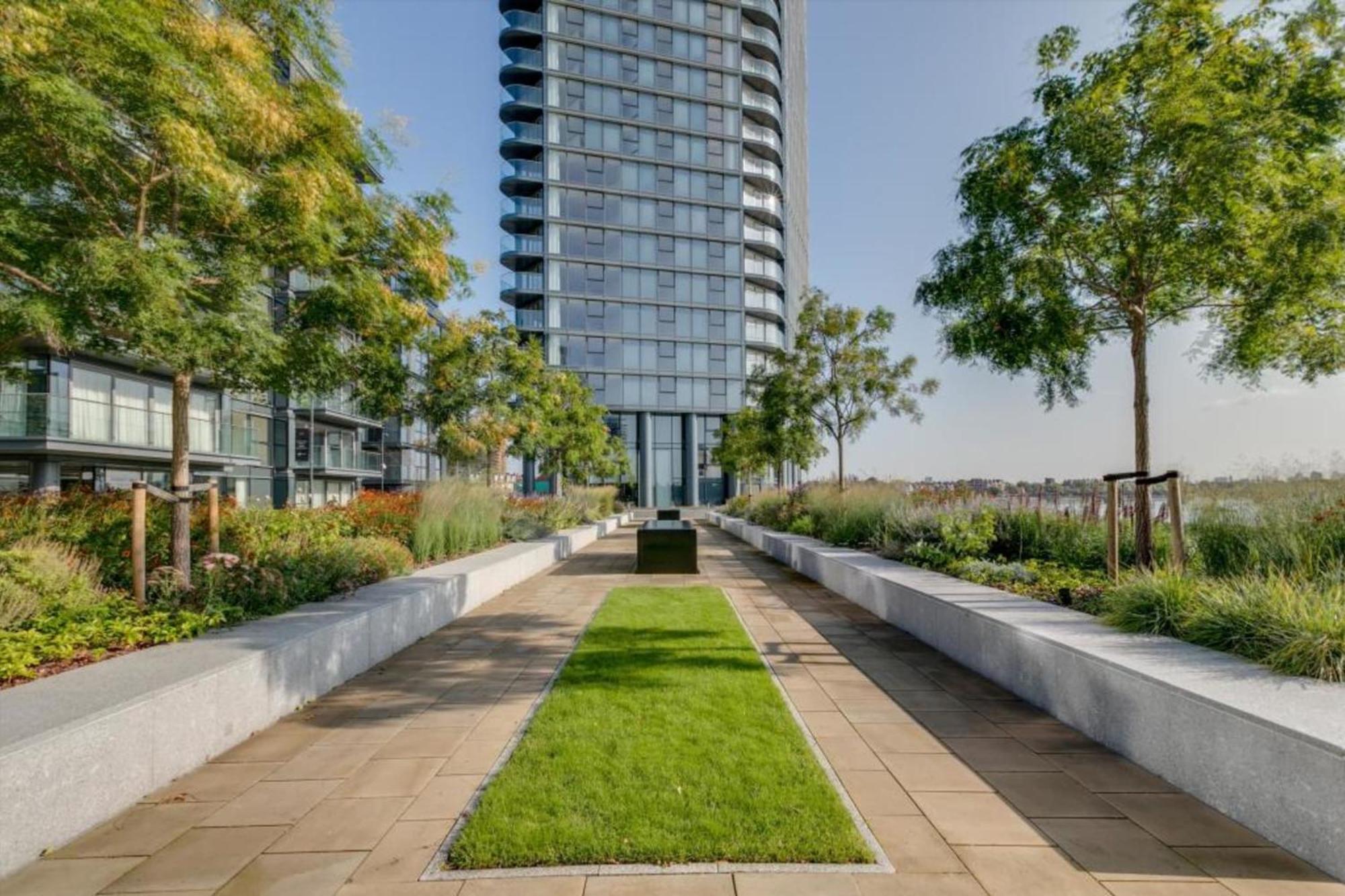 Master Class Three Bedroom With Panoramic Views * London