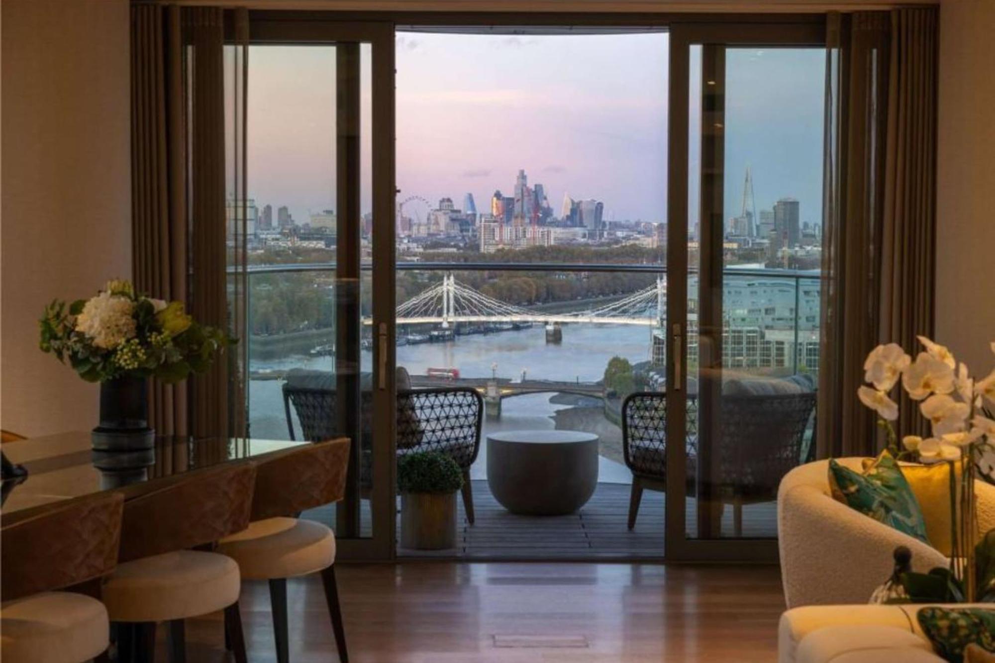 Master Class Three Bedroom With Panoramic Views Apartment *