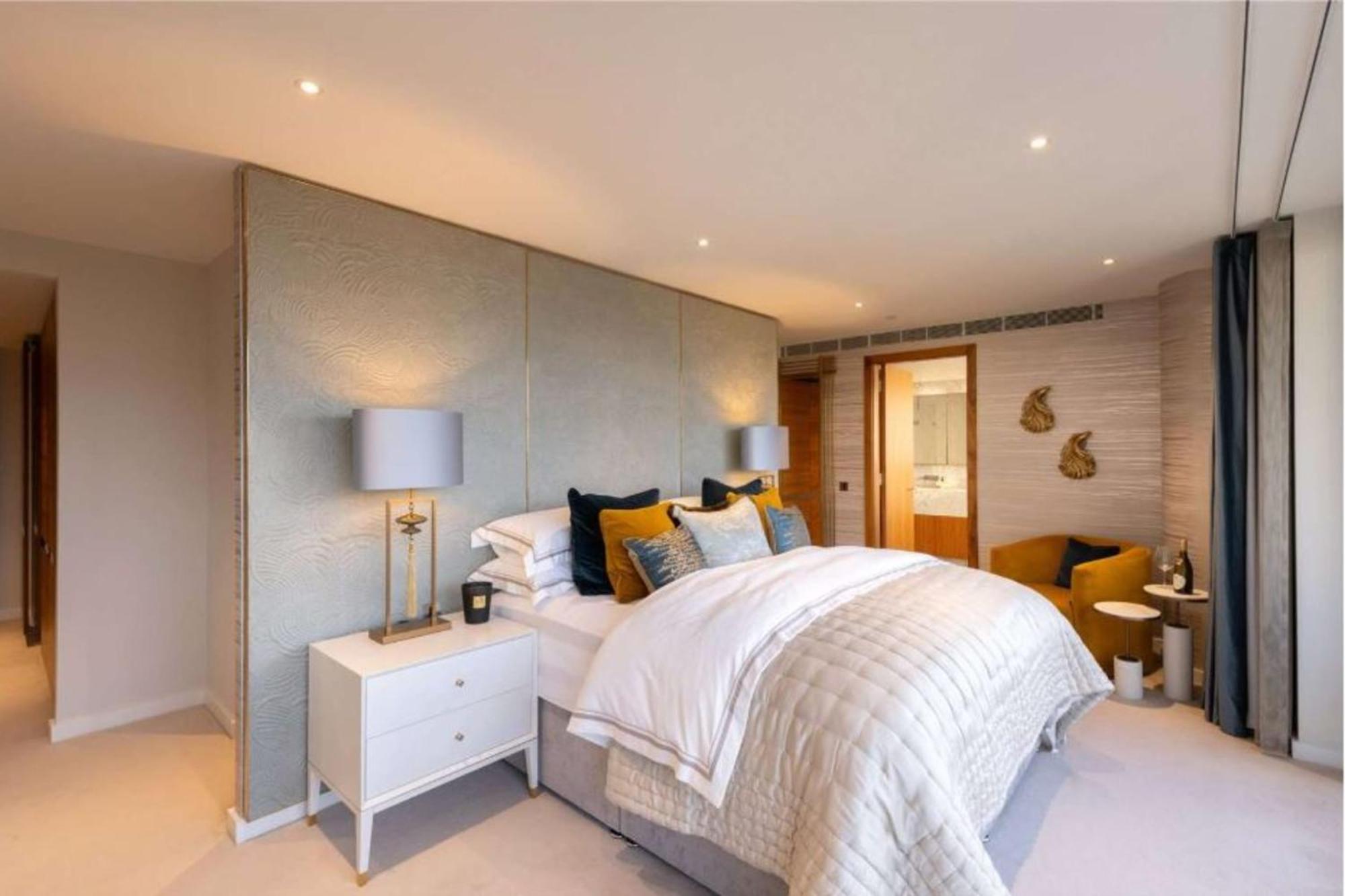 Master Class Three Bedroom With Panoramic Views * London