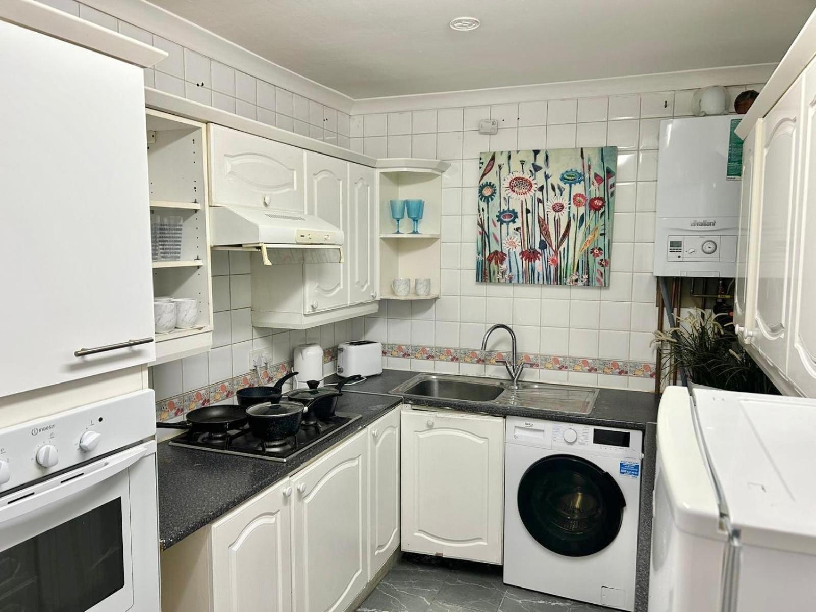 Apartment Hdye Park Corner Three Bedroom