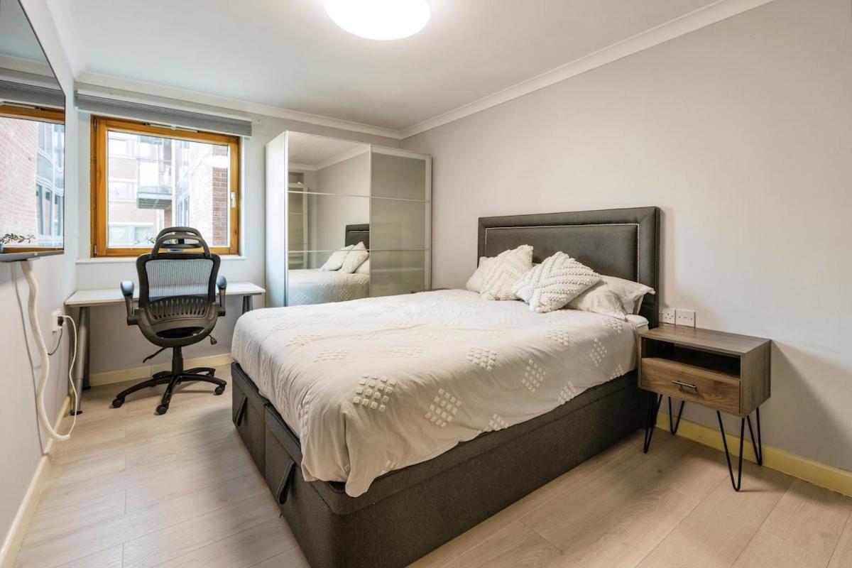 Modern 2 Double Bedrooms Peaceful Flat With Roof Terrace And Parking Apartment *