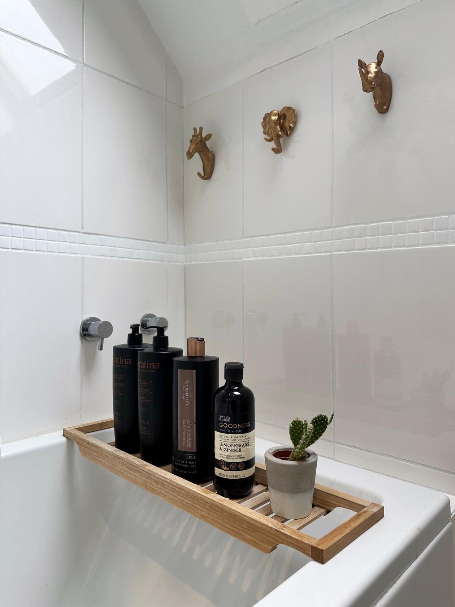Apartment Luke's Place In West Hampstead London