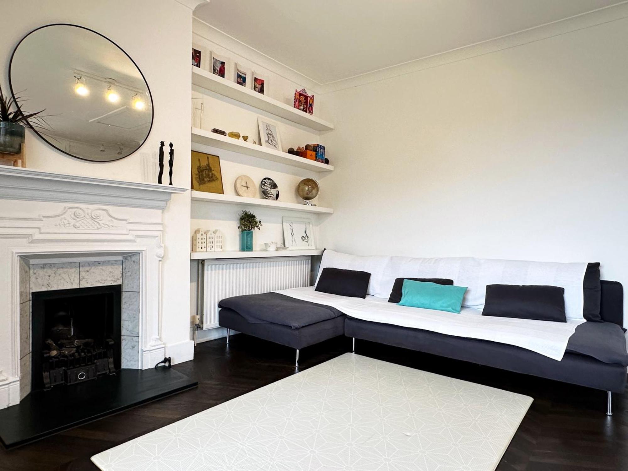 Luke's Place In West Hampstead Apartment London