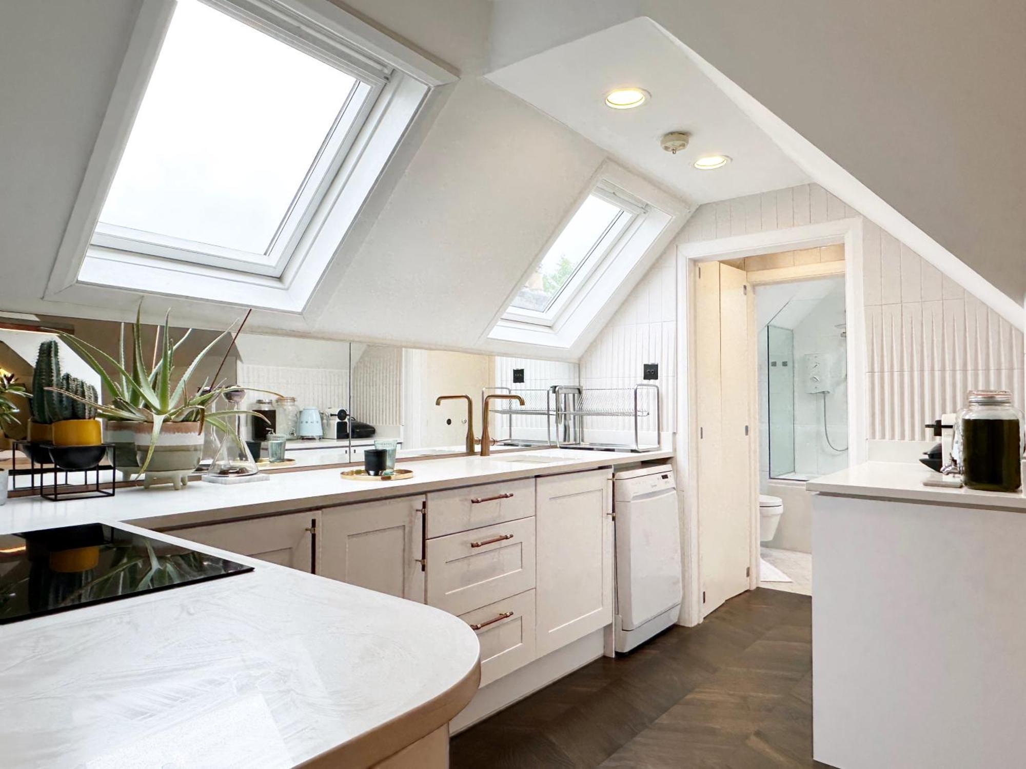 Luke's Place In West Hampstead Apartment