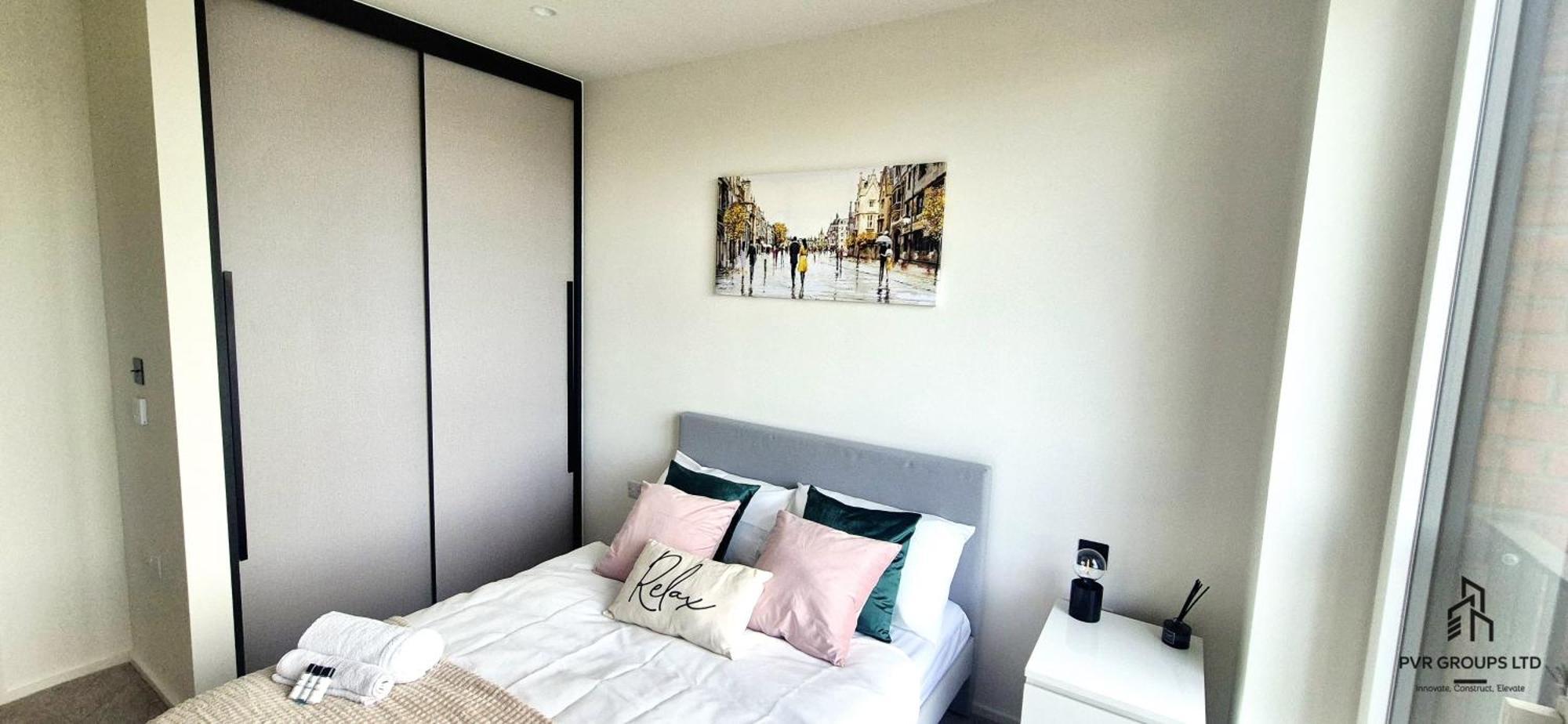 Canary Wharf Stay Modern 1Br Fast Wifi & Balcony Views *