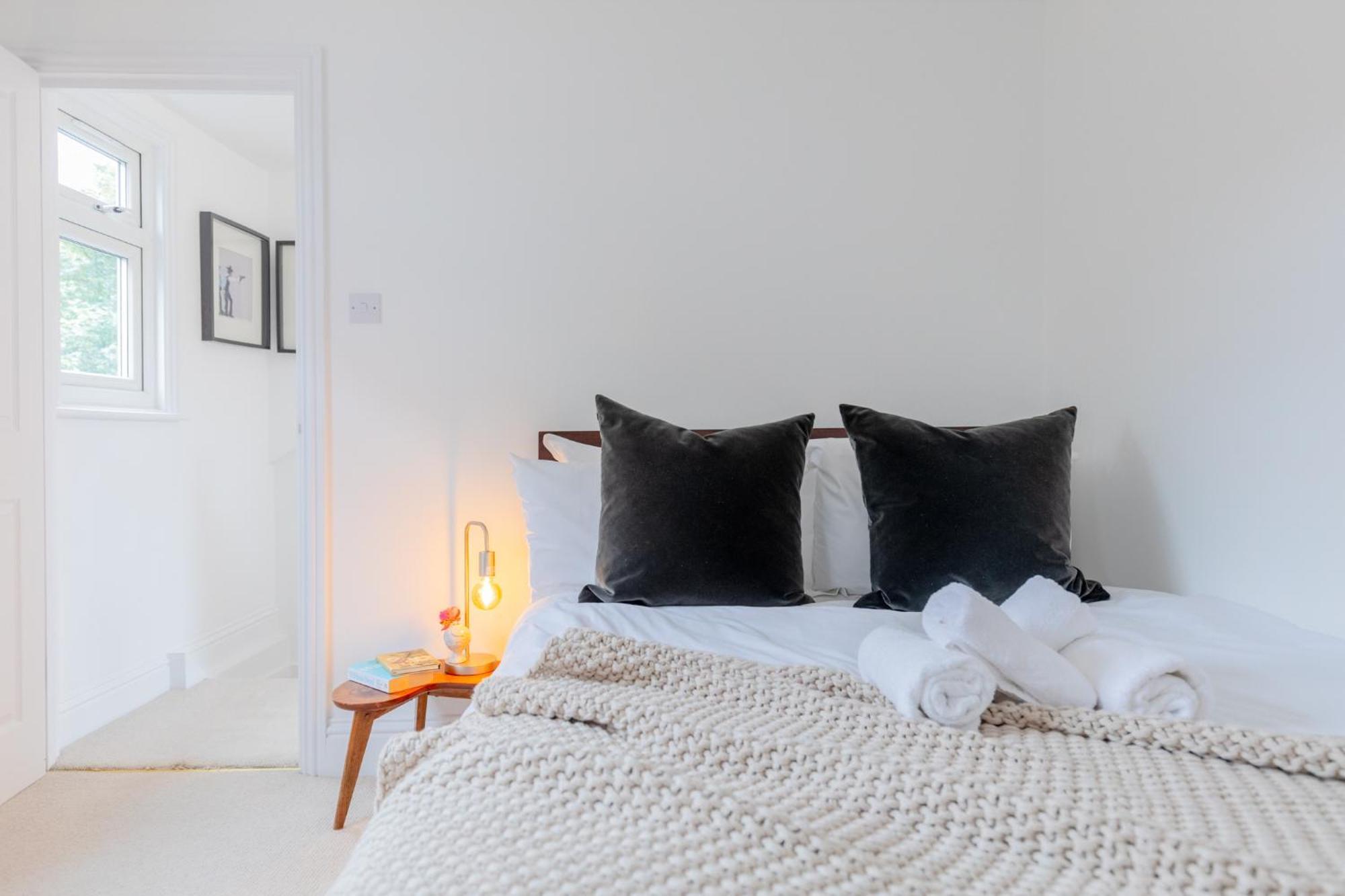 Luxuriously Curated 4bd Stoke Newington Apartment