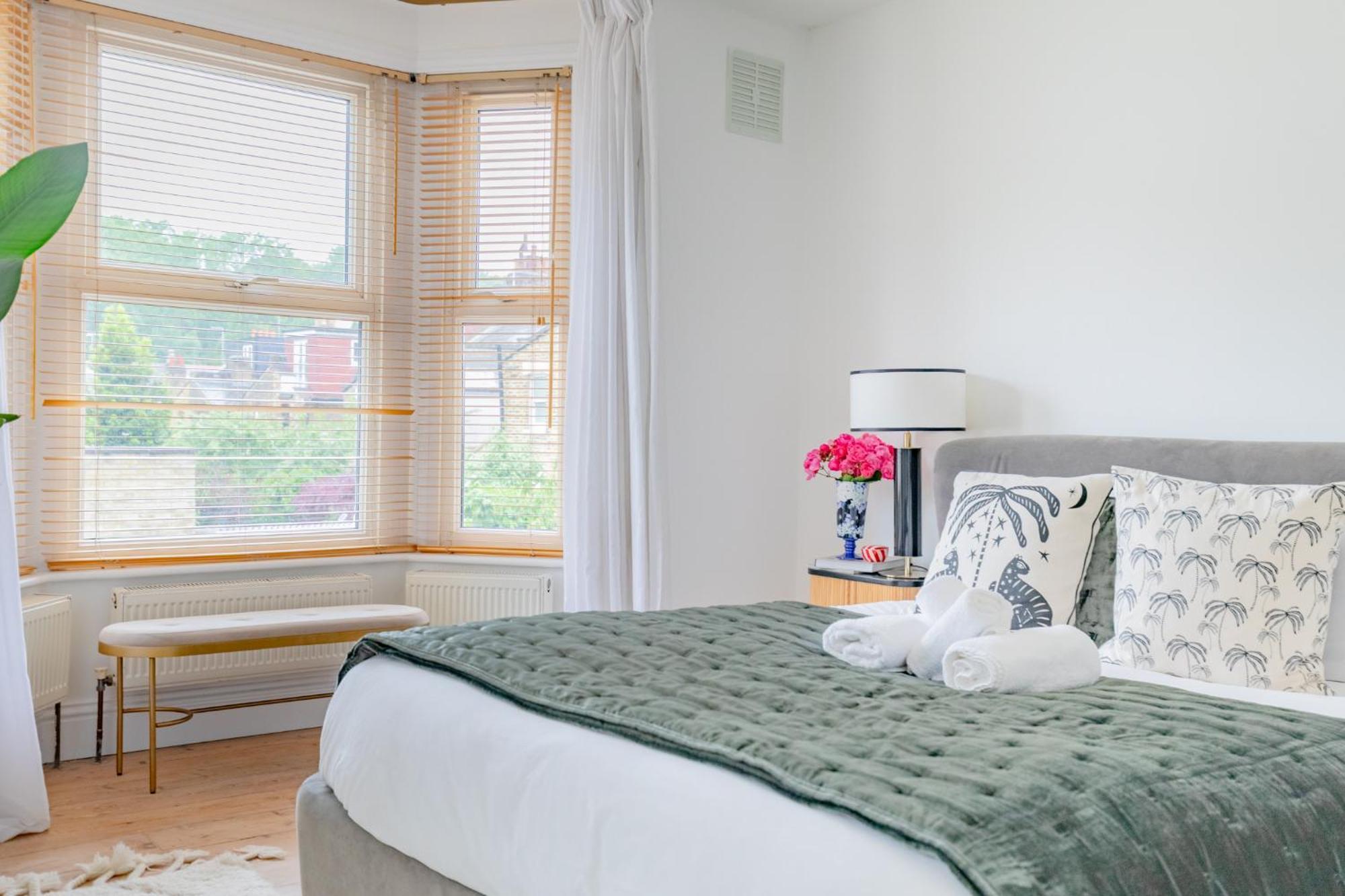 Apartment Luxuriously Curated 4bd Stoke Newington