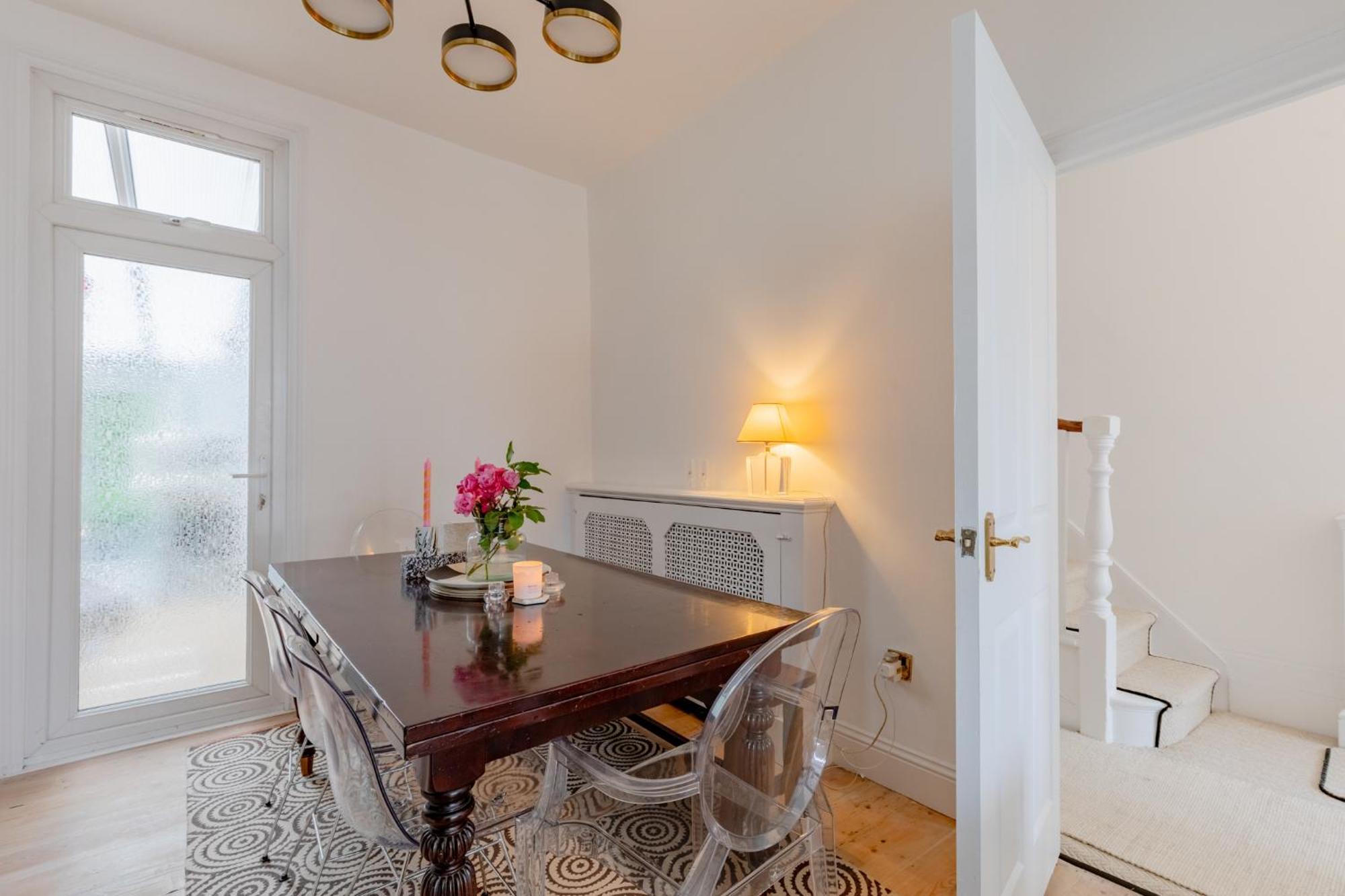 Luxuriously Curated 4bd Stoke Newington *