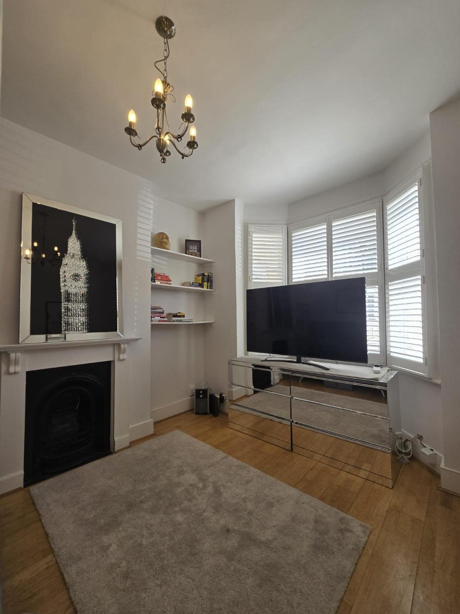 One Bedroom Clapham Junction Retreat Apartment