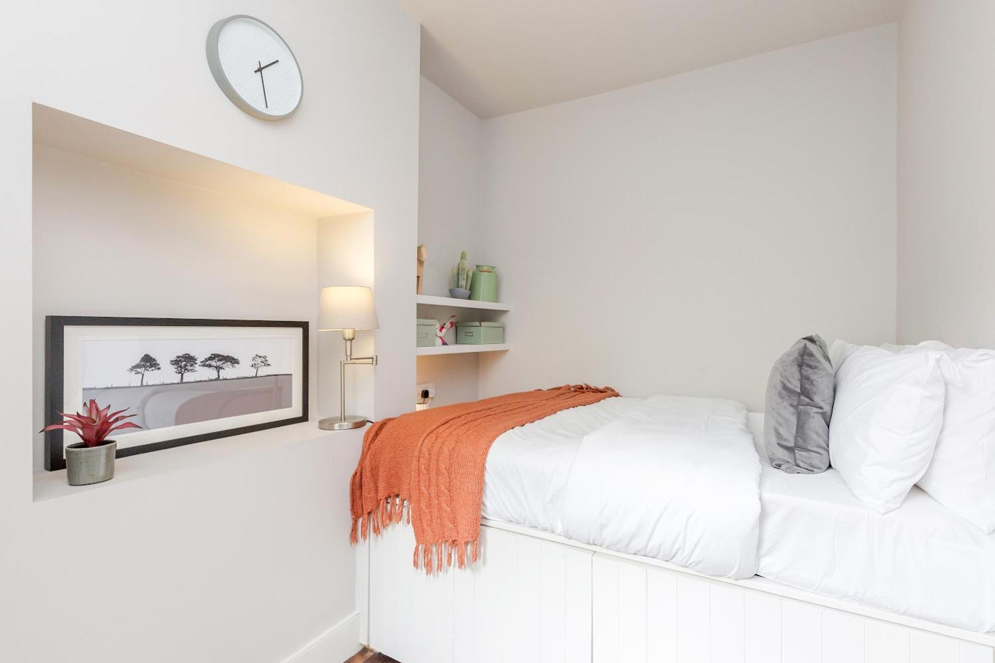 Vauxhall Park 2bed Flat By Basetogo London