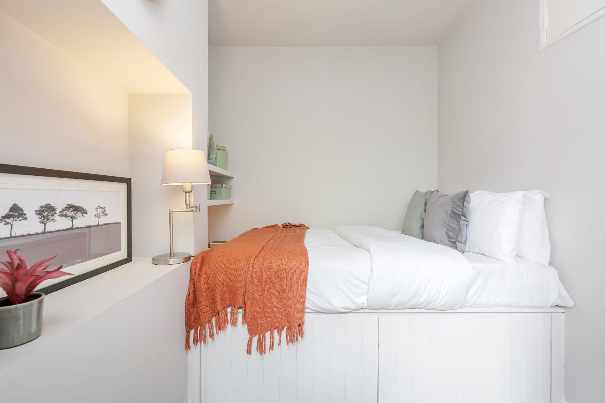 Vauxhall Park 2bed Flat By Basetogo Apartment London