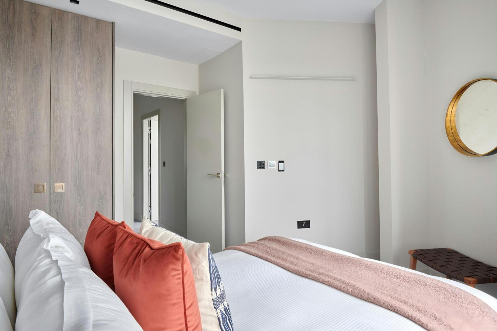 Sonder l Back Hill Aparthotel 4*