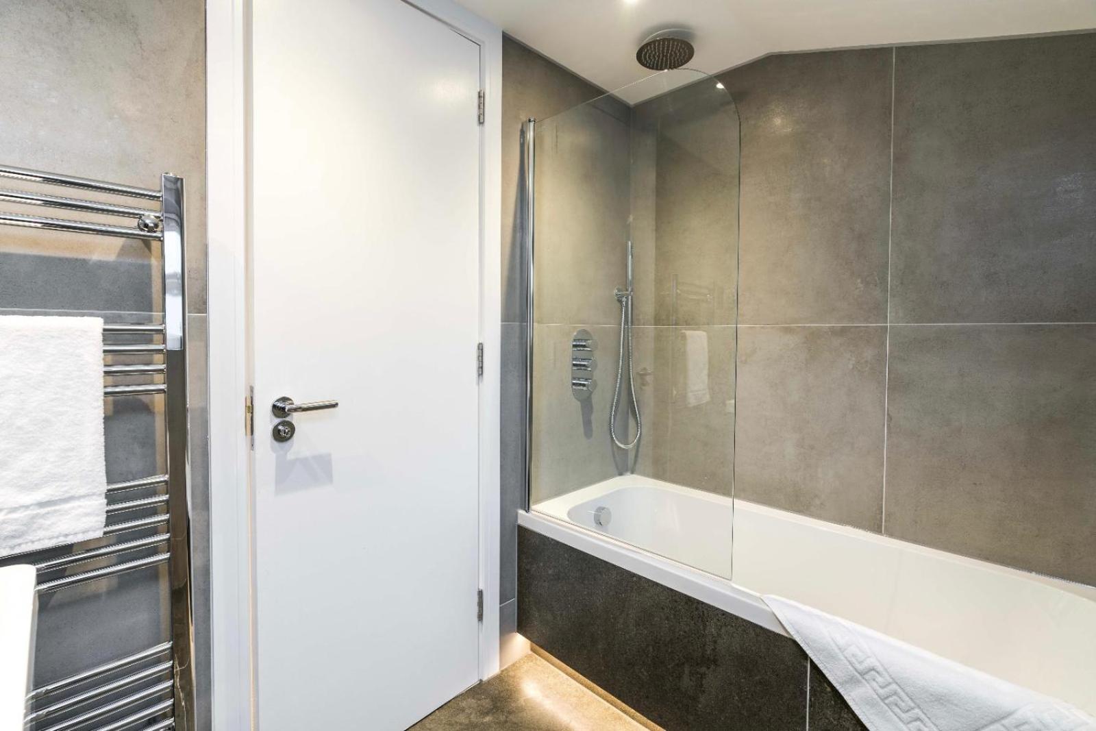 Convenient Family Flat-stylish Unique London