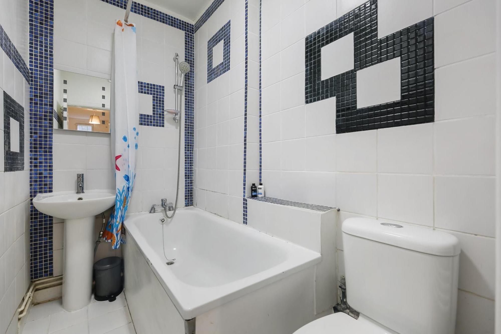 Spacious 1-bed In Islington Apartment London