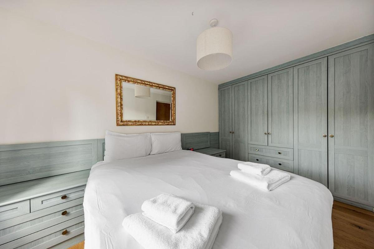 Apartment East London Waterfront 2 Bed Flat With Jacuzzi Tub London