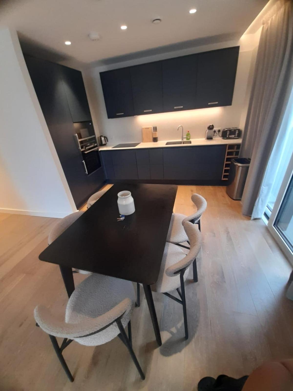 Apartment Beautiful 2 Bedroom For 5 With Lift&Ac