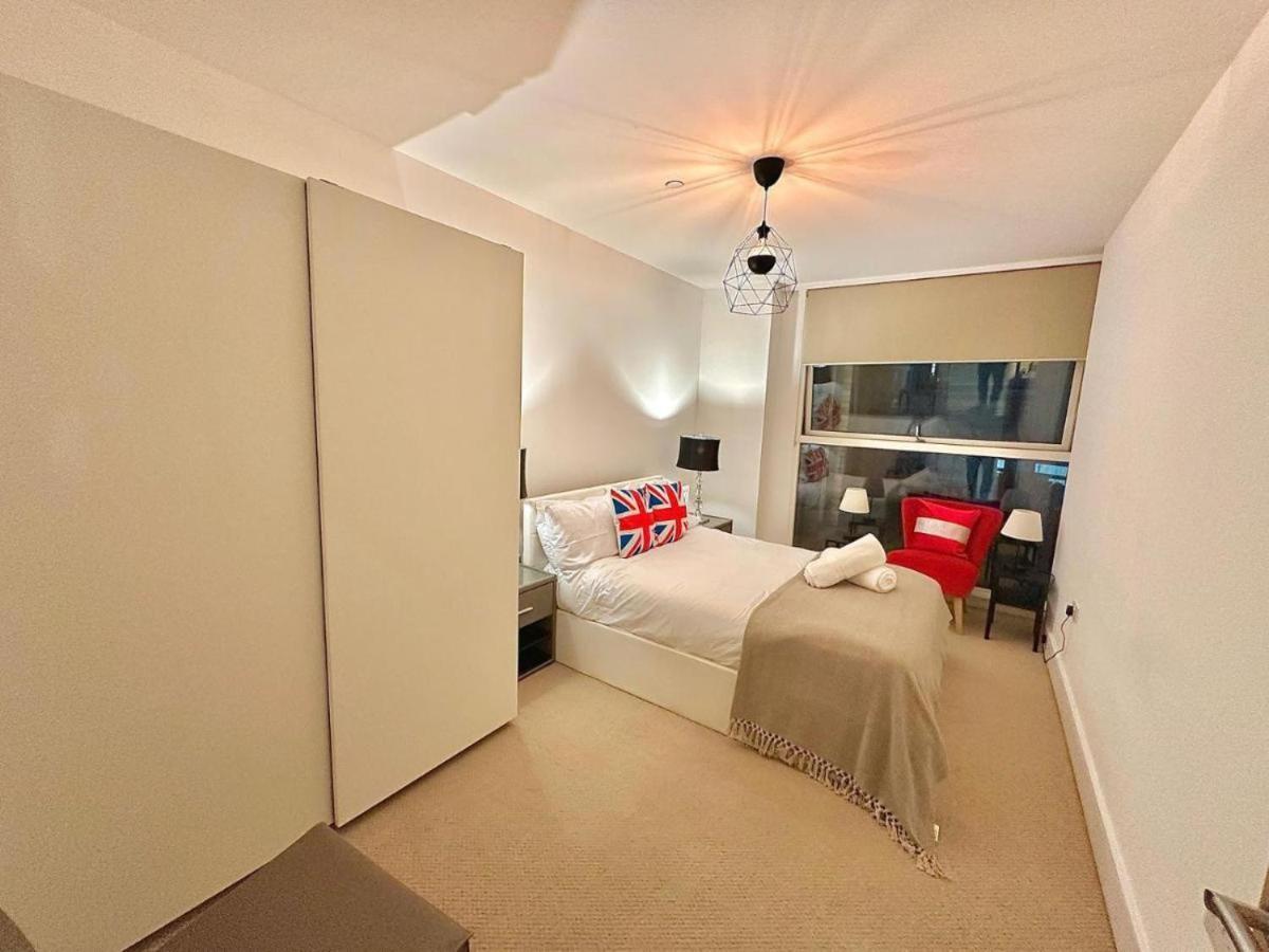 Large Flat In Tower Bridge F3 Apartment *