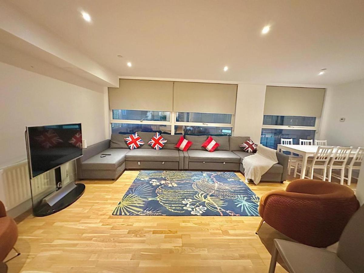 Large Flat In Tower Bridge F3 Apartment *