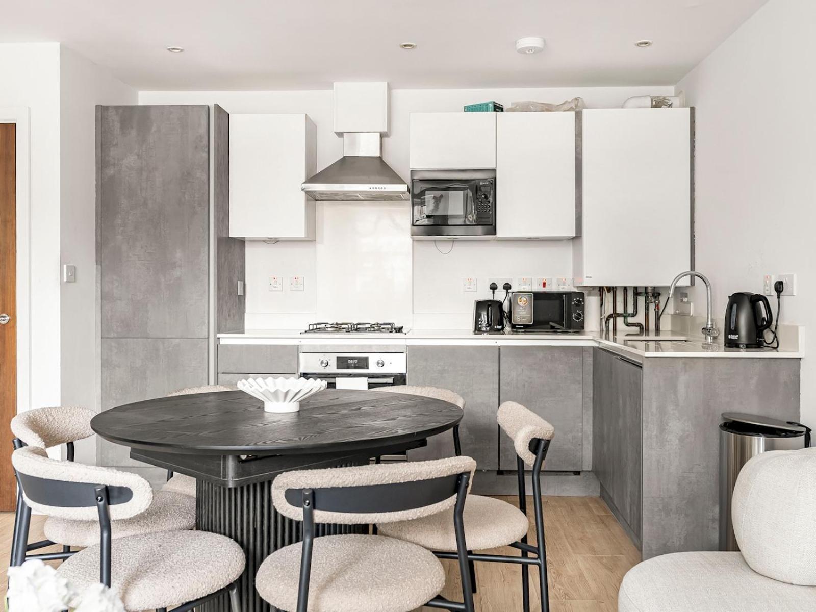 Apartment Pass The Keys Modern Spacious Flat Wcar Park In South London