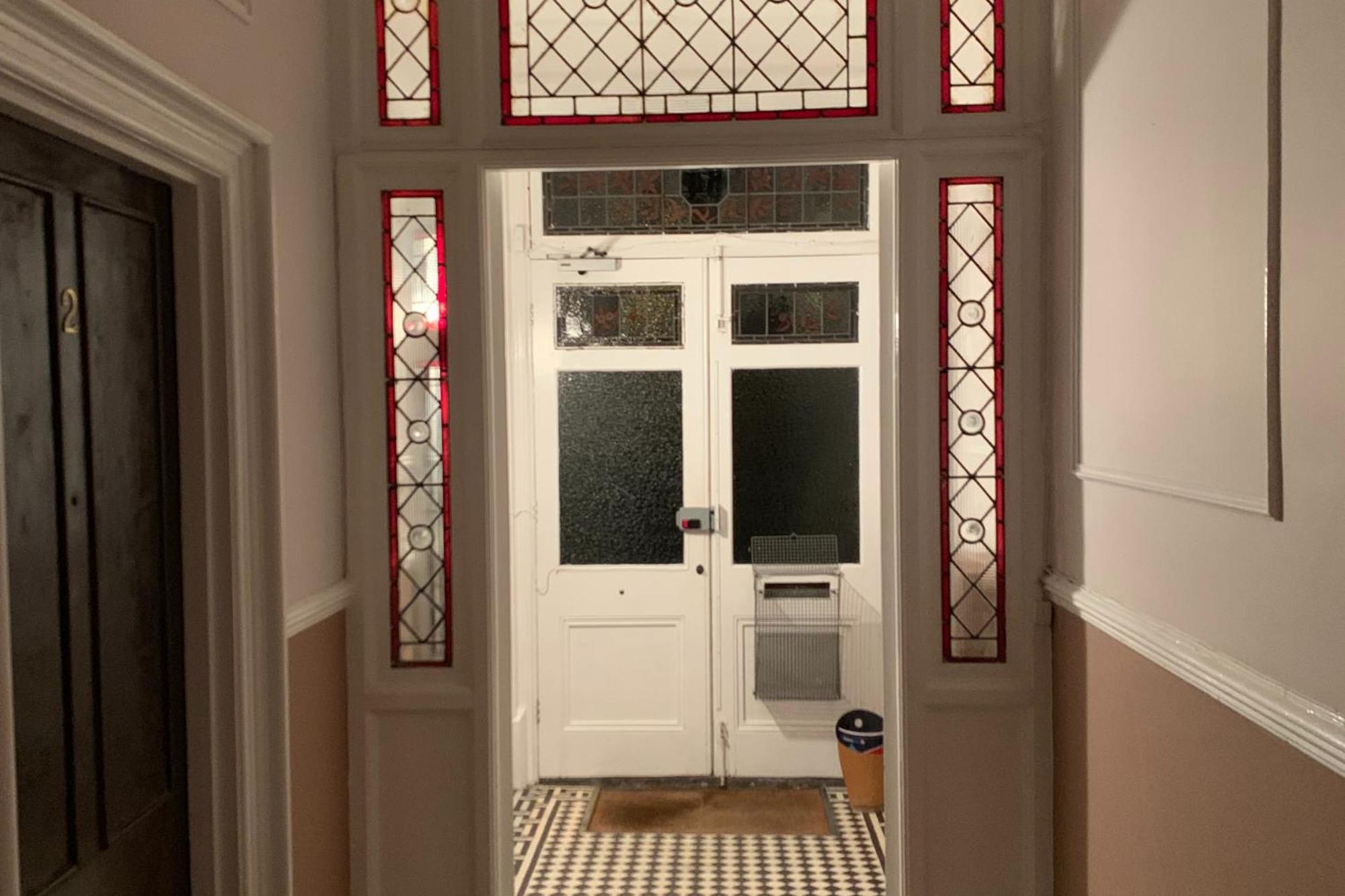 Apartment - Sleeps 5 - Great Transport Links London